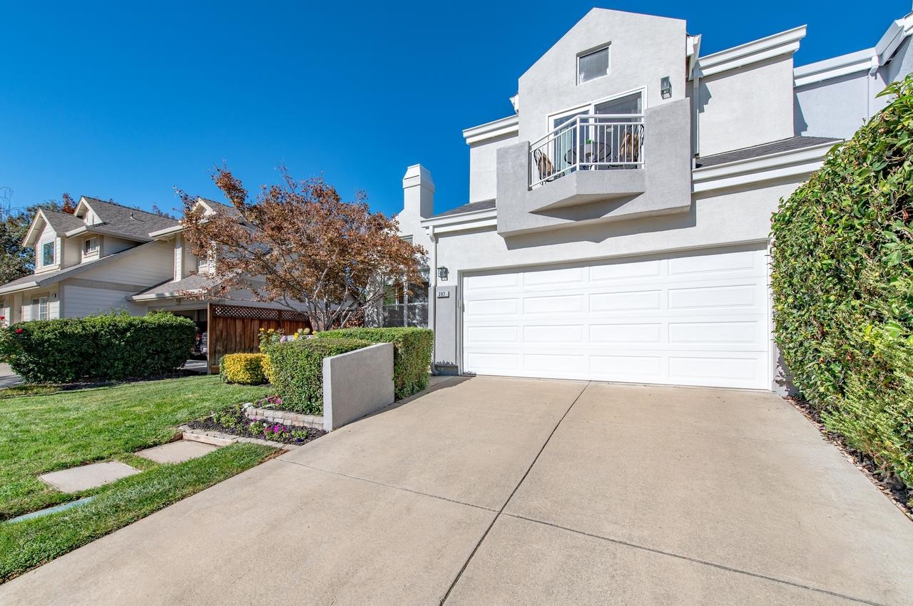 Detail Gallery Image 5 of 59 For 297 Del Valle Ct, Pleasanton,  CA 94566 - 3 Beds | 2/1 Baths