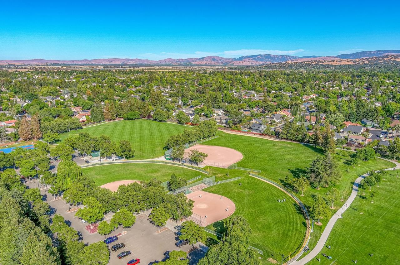 Detail Gallery Image 58 of 59 For 297 Del Valle Ct, Pleasanton,  CA 94566 - 3 Beds | 2/1 Baths