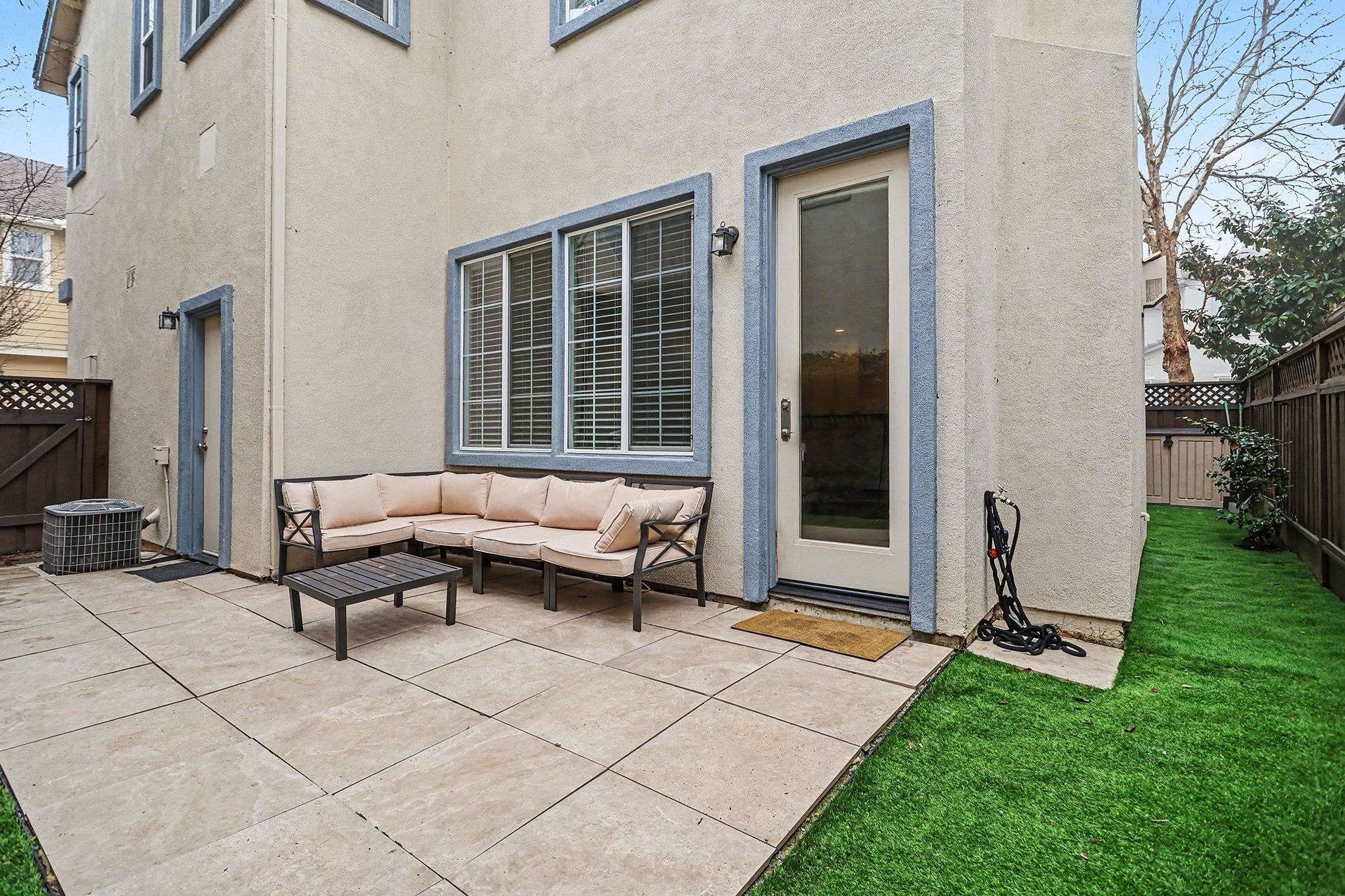 Detail Gallery Image 26 of 36 For 6235 Newhaven Ln, Vallejo,  CA 94591 - 3 Beds | 2/1 Baths