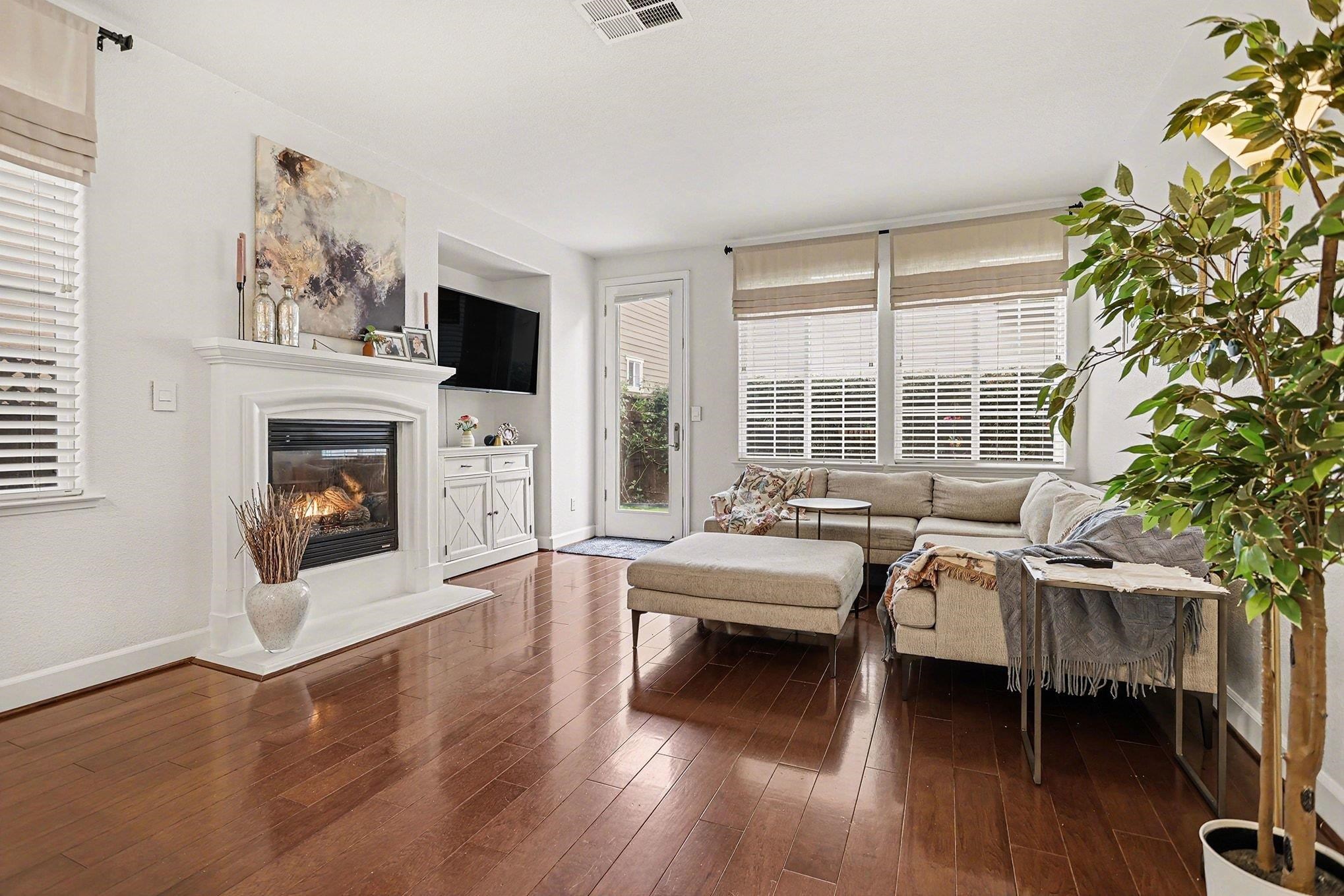 Detail Gallery Image 7 of 36 For 6235 Newhaven Ln, Vallejo,  CA 94591 - 3 Beds | 2/1 Baths