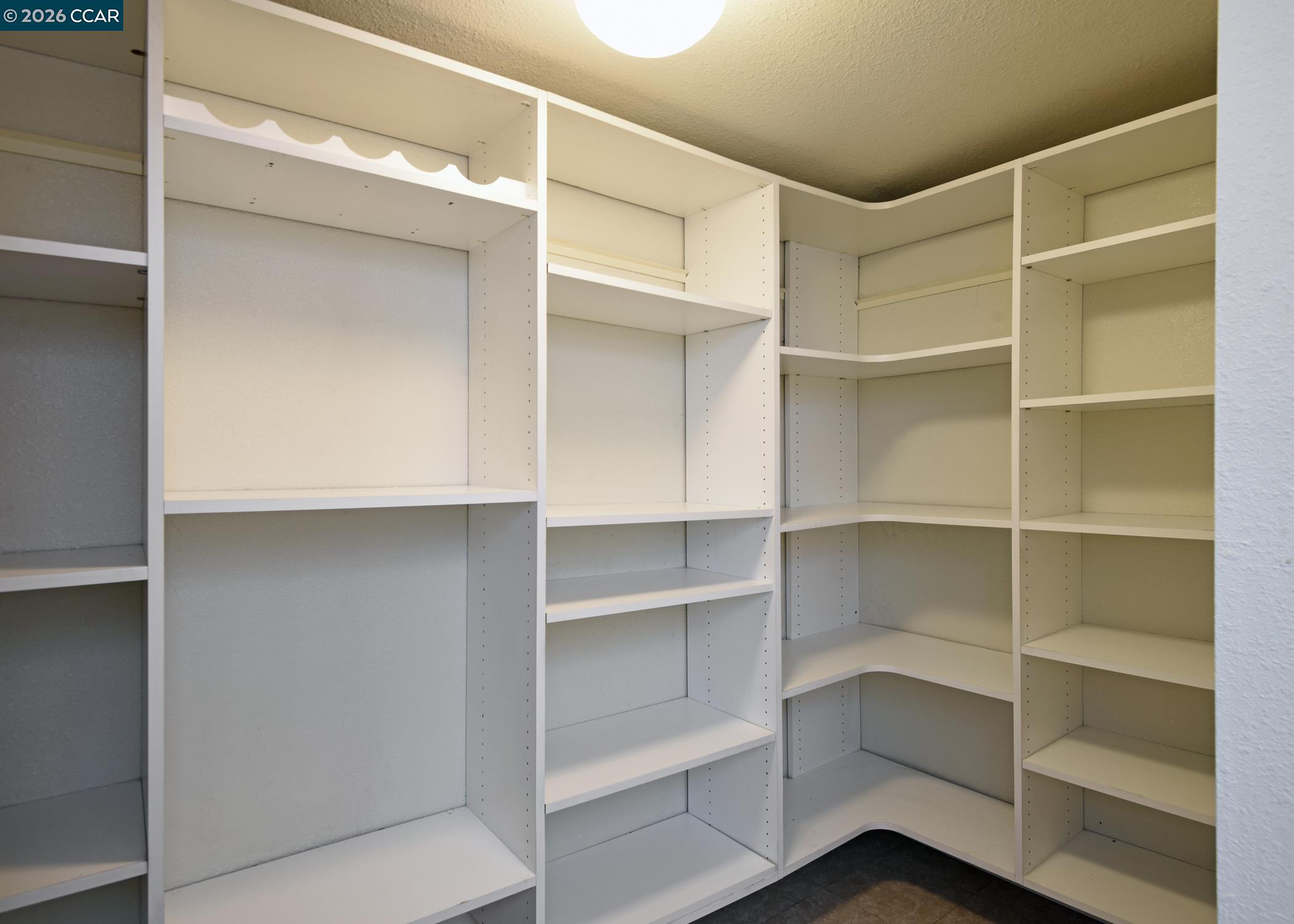 Detail Gallery Image 19 of 25 For 228 Arreba St., Martinez,  CA 94553 - 2 Beds | 1 Baths