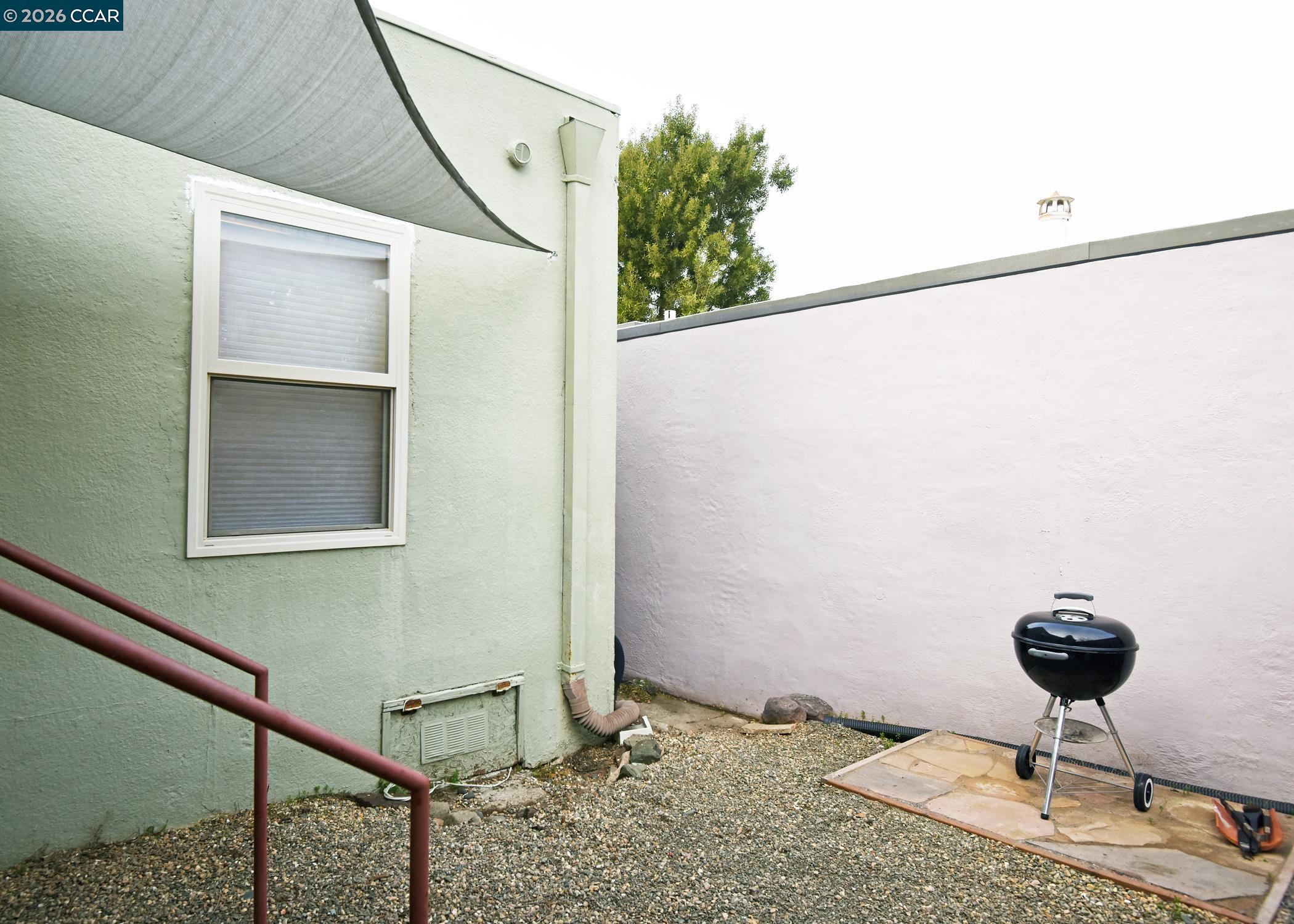 Detail Gallery Image 24 of 25 For 228 Arreba St., Martinez,  CA 94553 - 2 Beds | 1 Baths