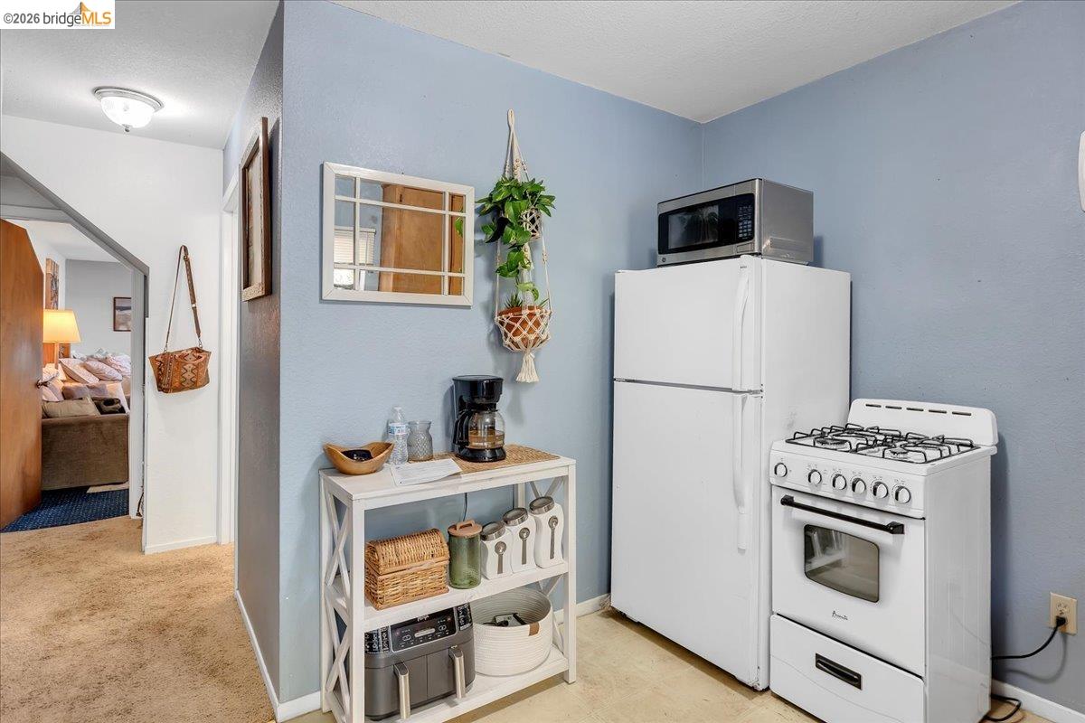 Detail Gallery Image 11 of 50 For 20550 Ponderosa Way, Tuolumne,  CA 95379 - 5 Beds | 3 Baths