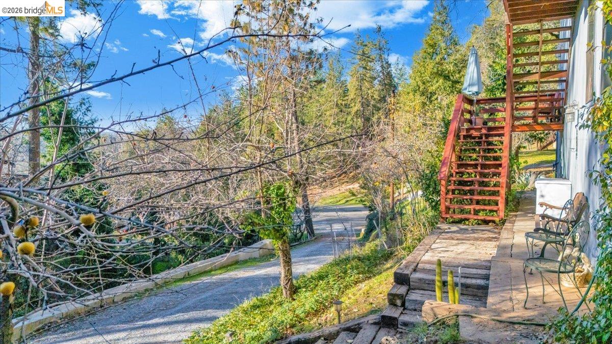 Detail Gallery Image 17 of 50 For 20550 Ponderosa Way, Tuolumne,  CA 95379 - 5 Beds | 3 Baths