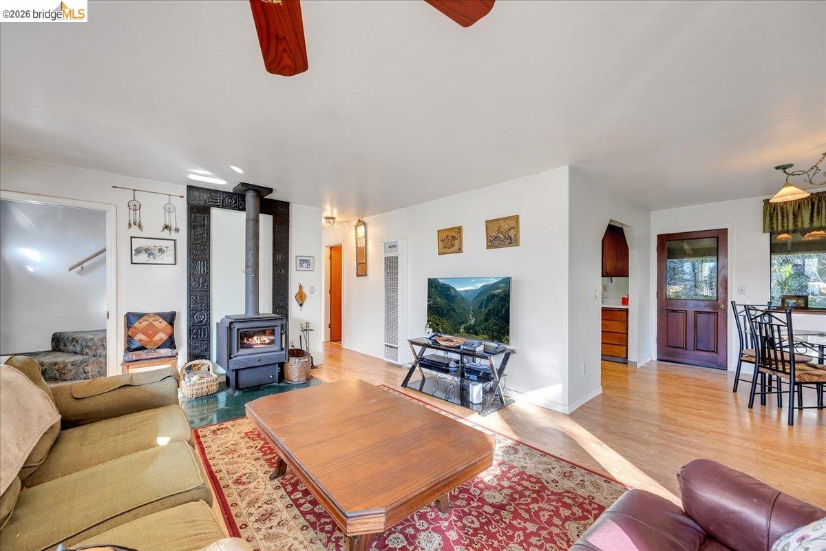 Detail Gallery Image 20 of 50 For 20550 Ponderosa Way, Tuolumne,  CA 95379 - 5 Beds | 3 Baths