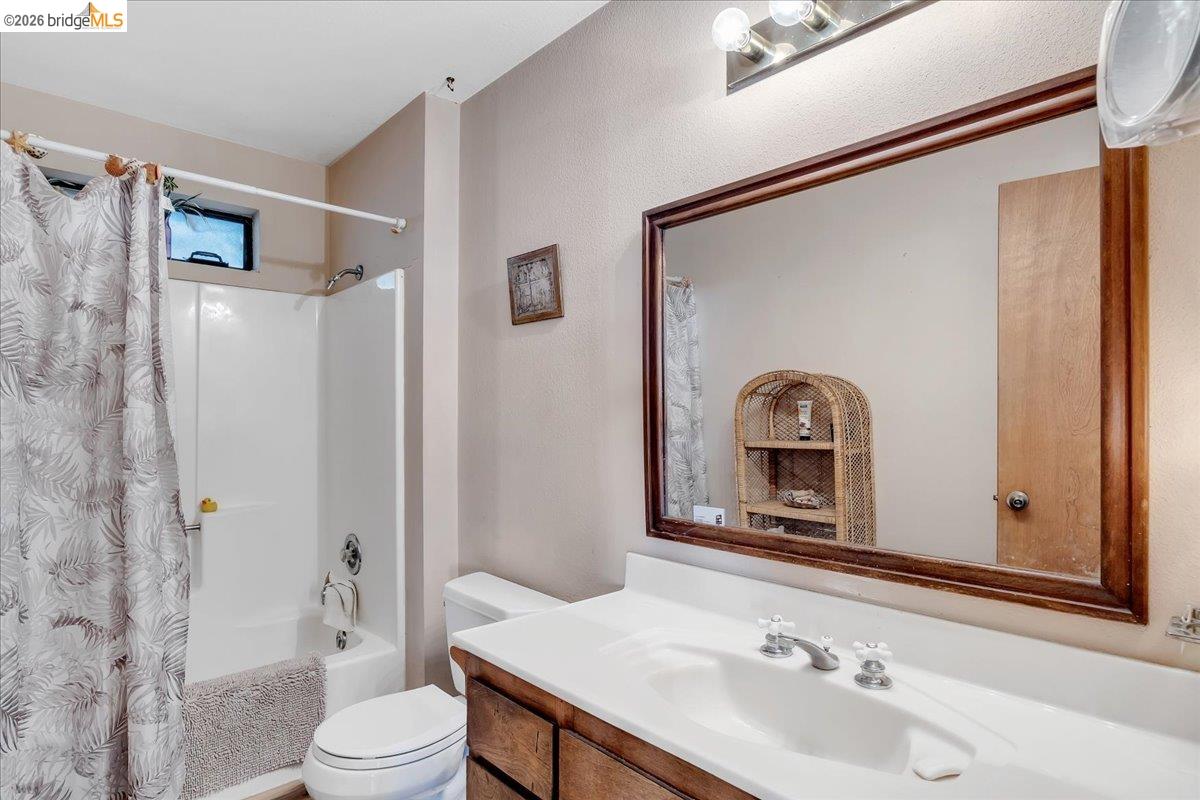 Detail Gallery Image 28 of 50 For 20550 Ponderosa Way, Tuolumne,  CA 95379 - 5 Beds | 3 Baths