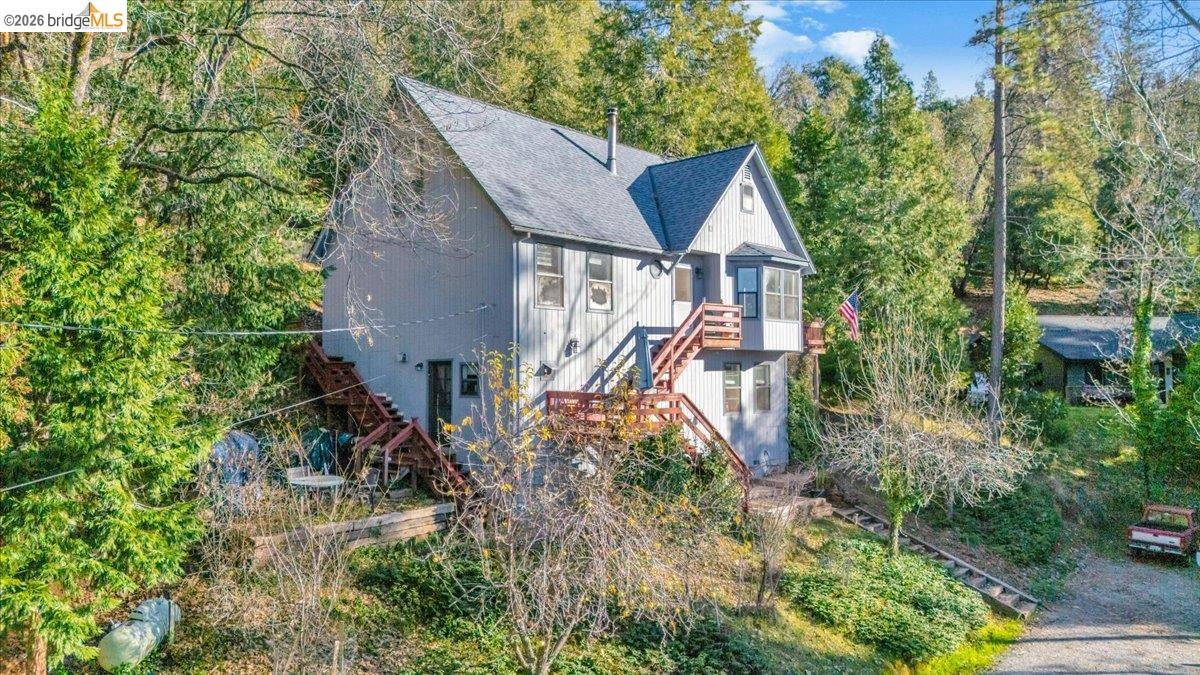 Detail Gallery Image 4 of 50 For 20550 Ponderosa Way, Tuolumne,  CA 95379 - 5 Beds | 3 Baths