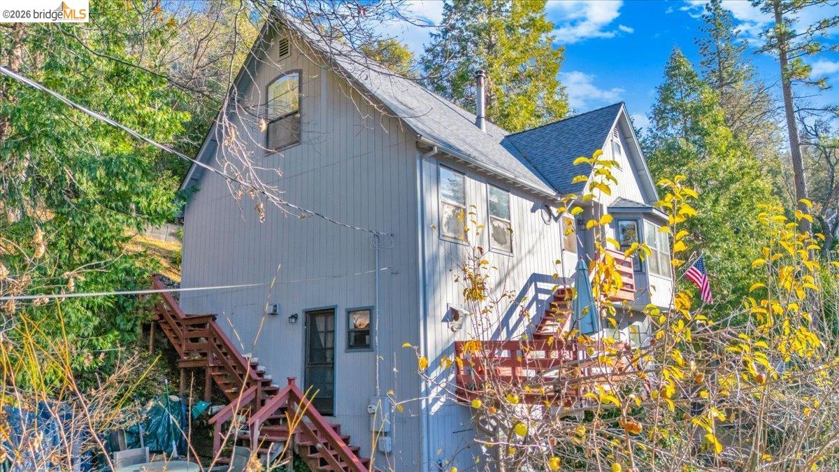 Detail Gallery Image 6 of 50 For 20550 Ponderosa Way, Tuolumne,  CA 95379 - 5 Beds | 3 Baths