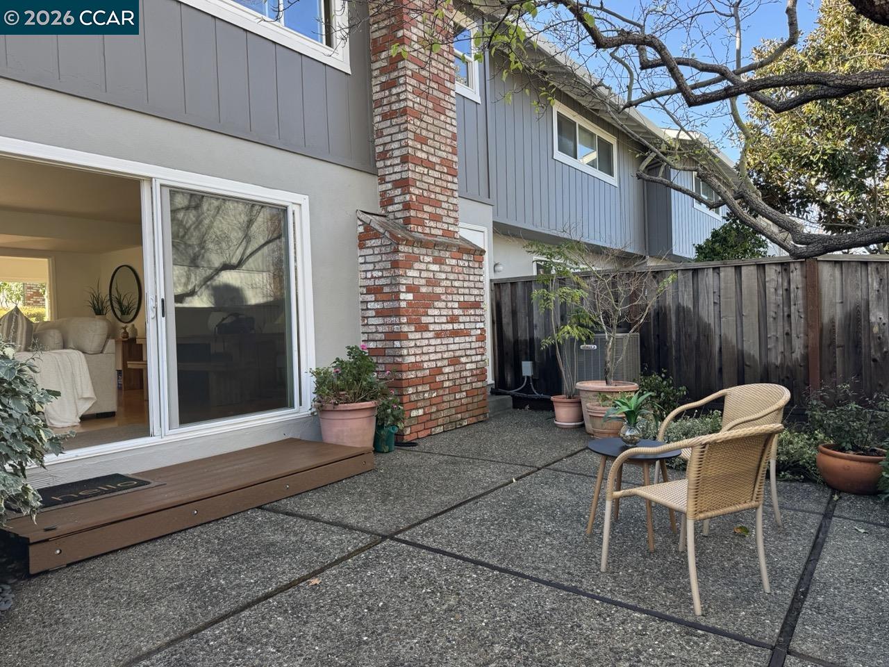 Detail Gallery Image 22 of 51 For 183 Miramonte Dr, Moraga,  CA 94556 - 3 Beds | 3 Baths