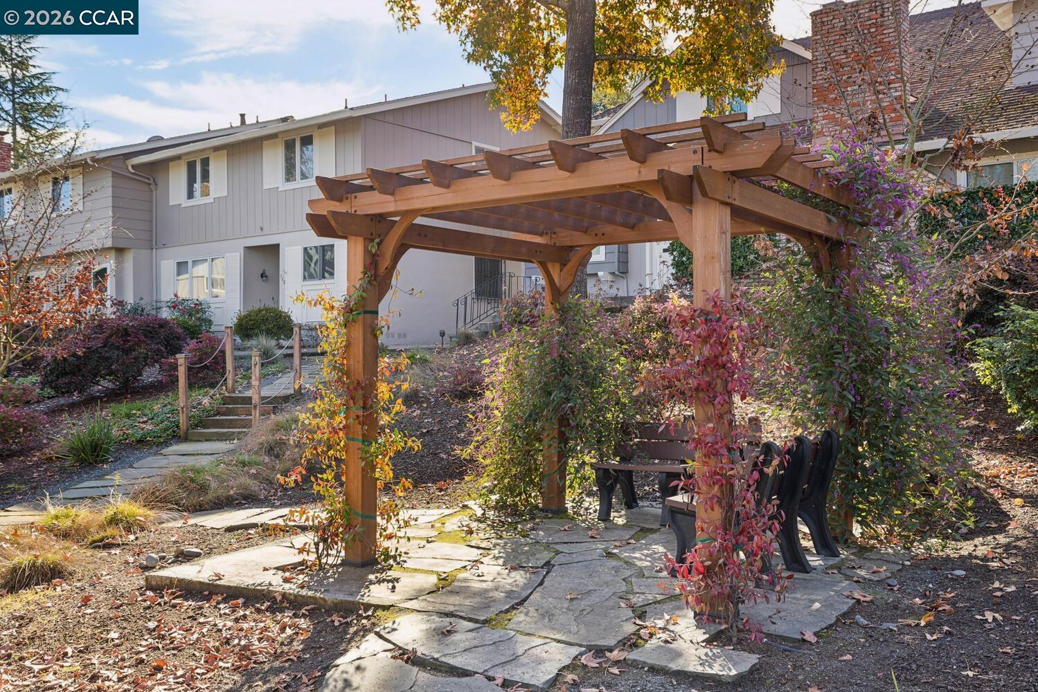 Detail Gallery Image 26 of 51 For 183 Miramonte Dr, Moraga,  CA 94556 - 3 Beds | 3 Baths