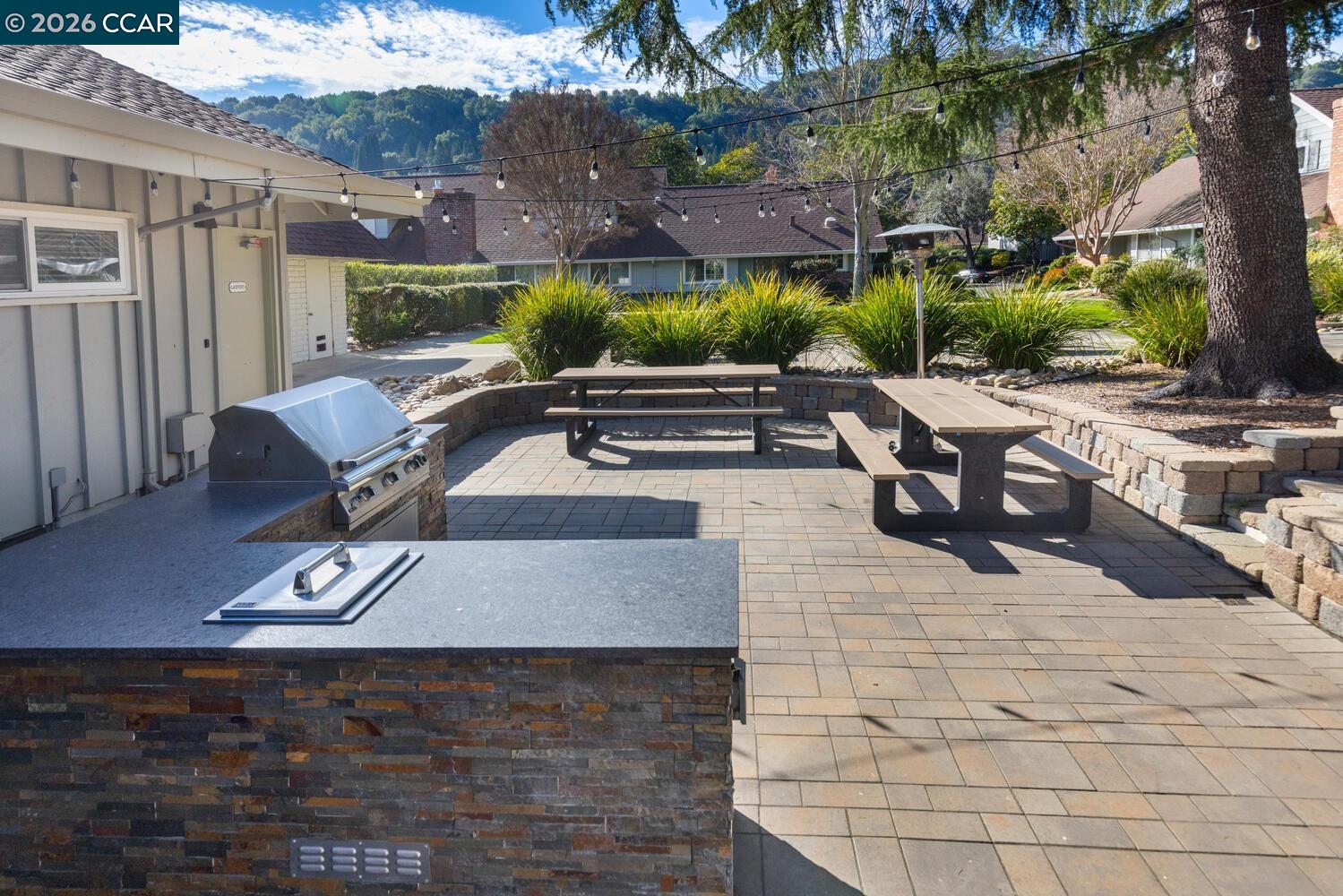 Detail Gallery Image 32 of 51 For 183 Miramonte Dr, Moraga,  CA 94556 - 3 Beds | 3 Baths