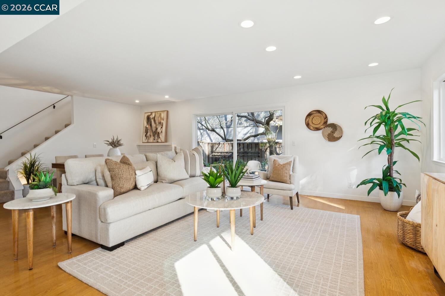 Detail Gallery Image 6 of 51 For 183 Miramonte Dr, Moraga,  CA 94556 - 3 Beds | 3 Baths