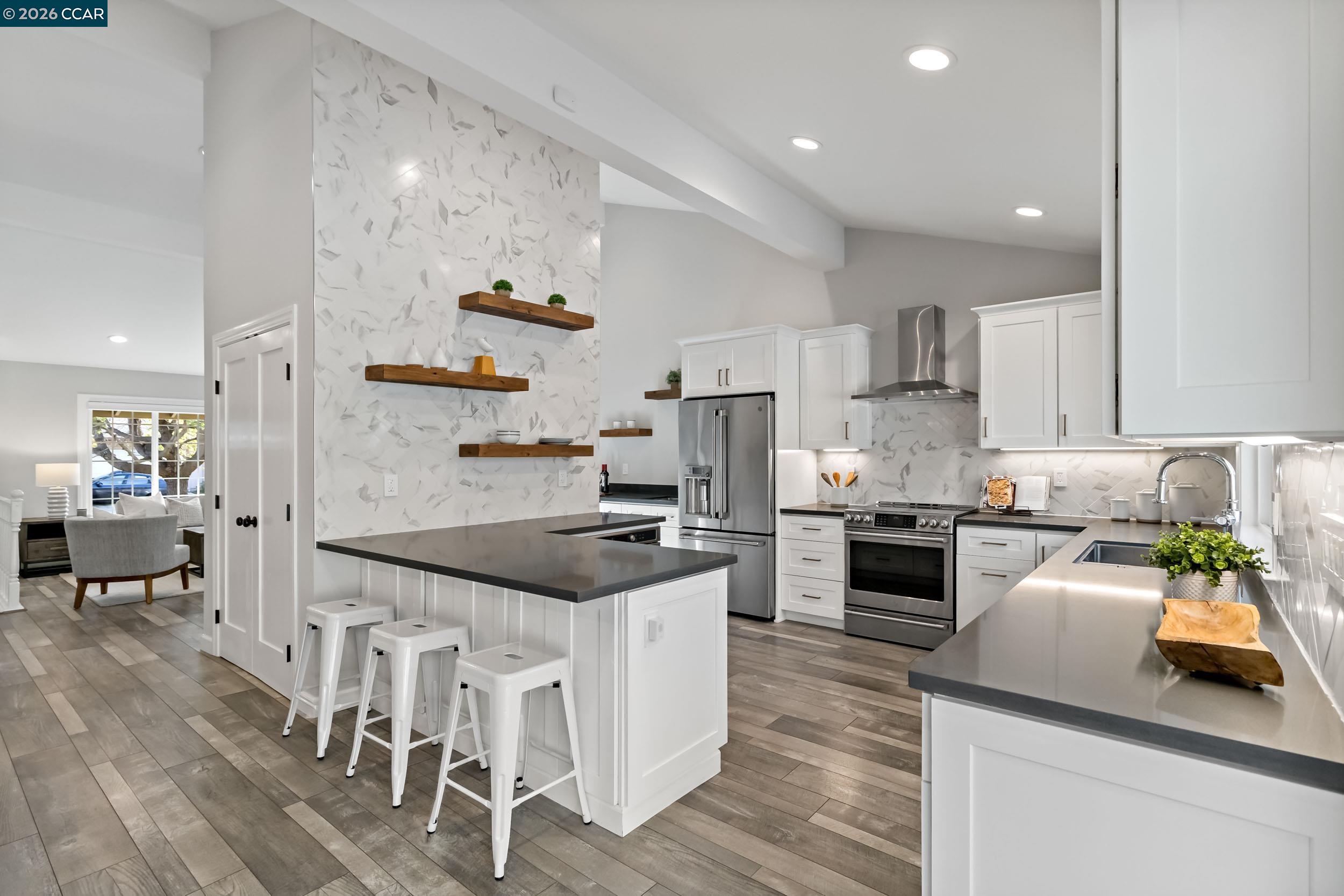 Detail Gallery Image 14 of 51 For 3624 Springer Ct, Walnut Creek,  CA 94598 - 4 Beds | 2 Baths