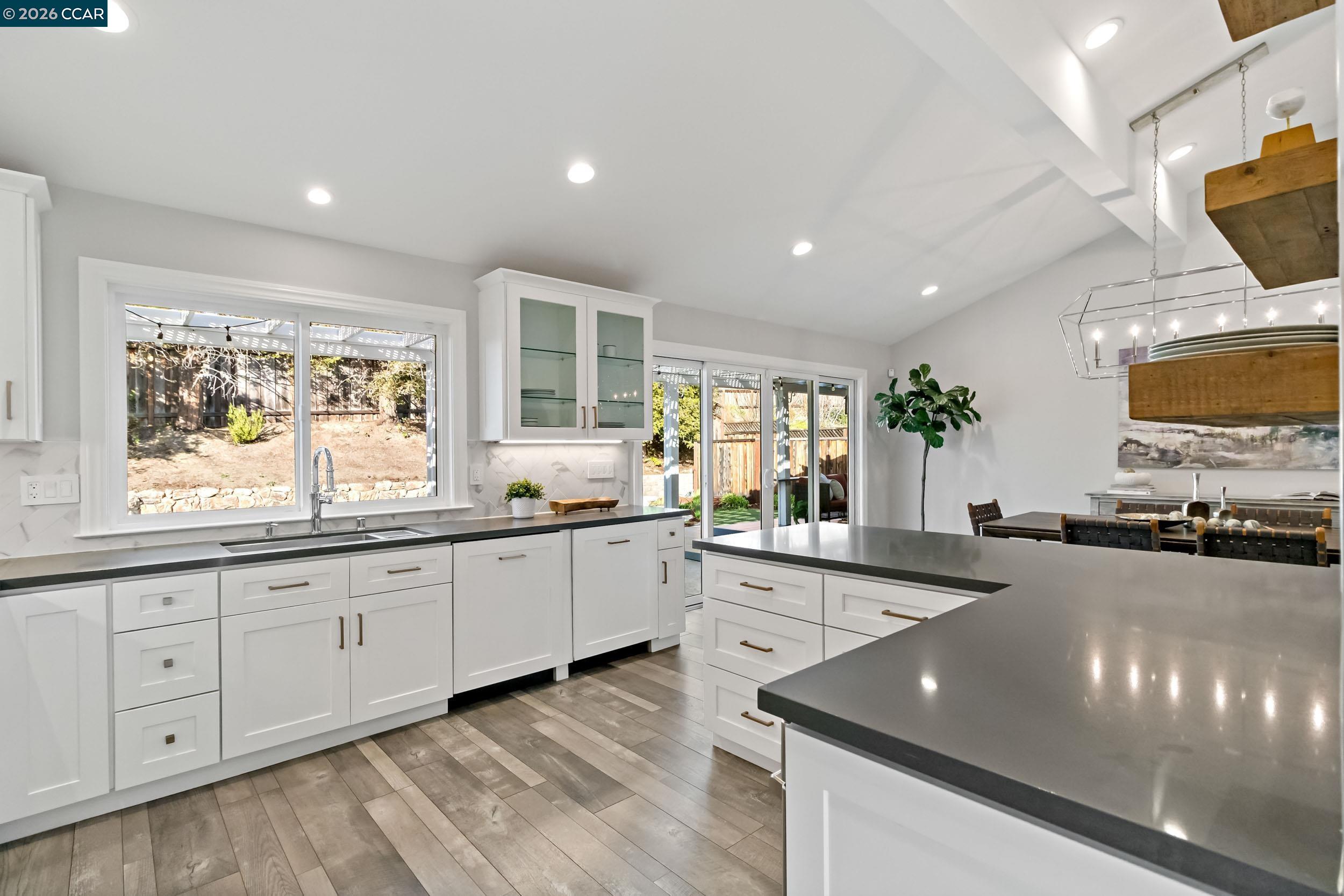 Detail Gallery Image 17 of 51 For 3624 Springer Ct, Walnut Creek,  CA 94598 - 4 Beds | 2 Baths