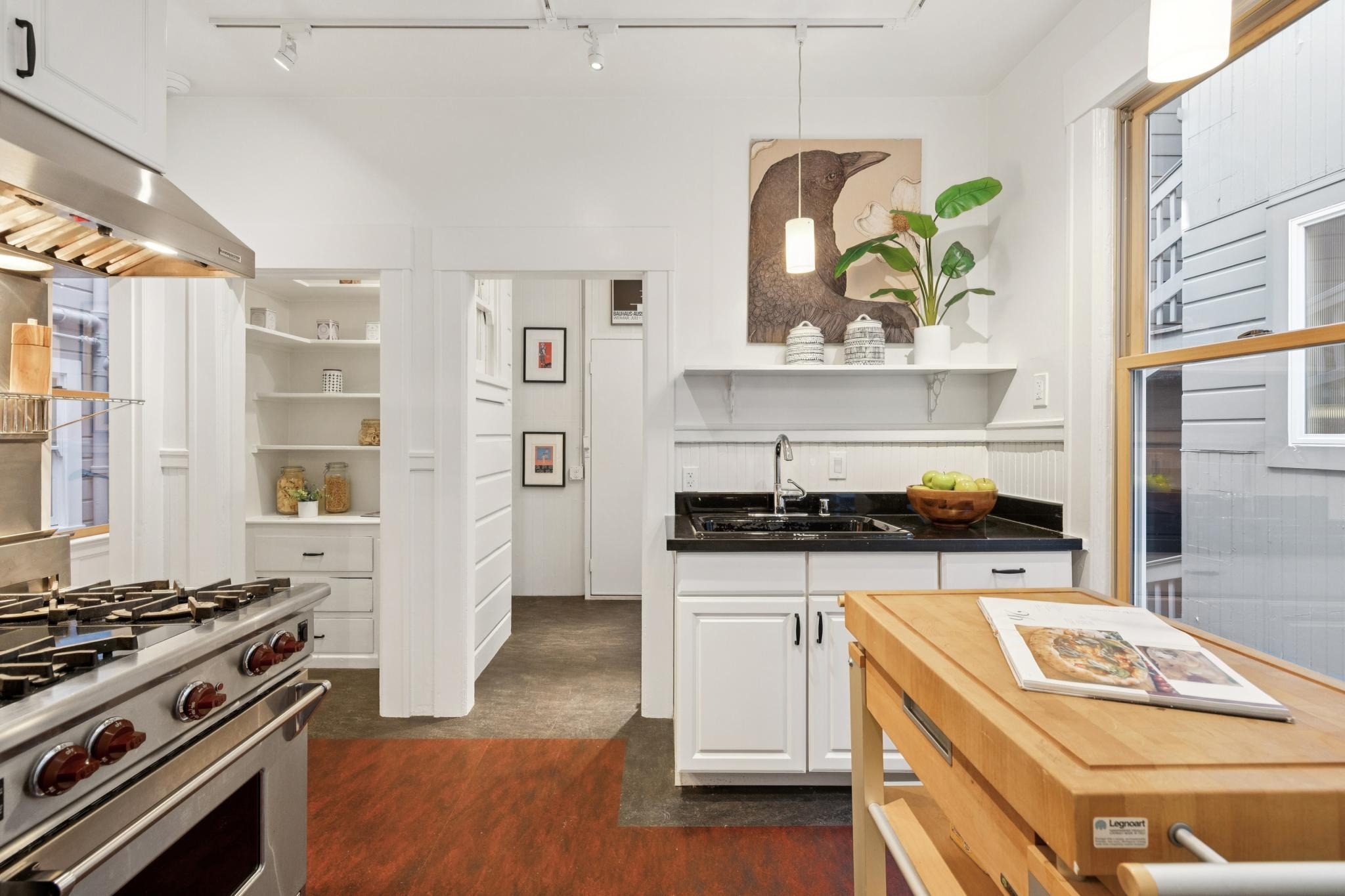 Detail Gallery Image 18 of 52 For 1316 Taylor Street, San Francisco,  CA 94108 - 4 Beds | 1/1 Baths