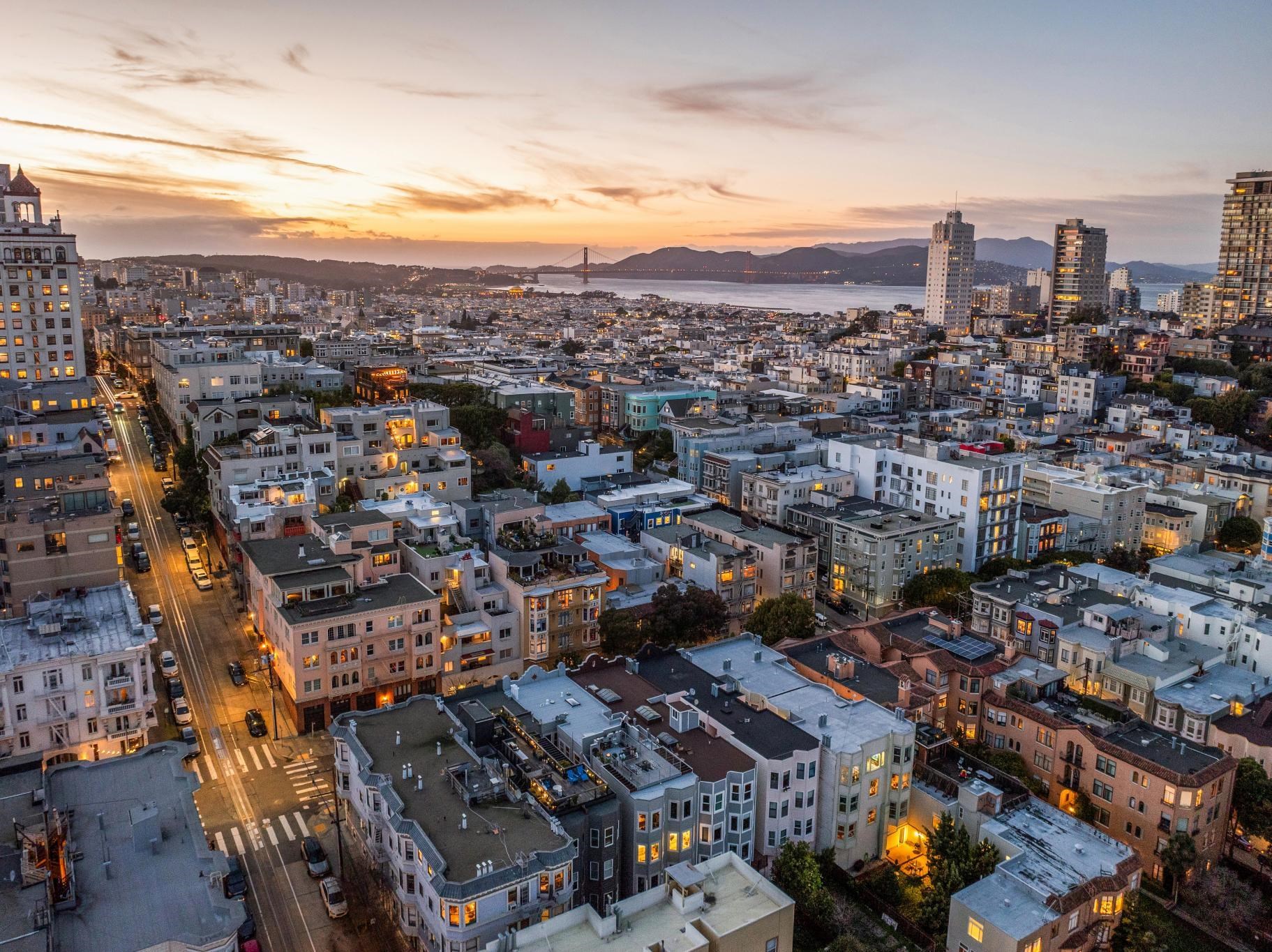 Detail Gallery Image 4 of 52 For 1316 Taylor Street, San Francisco,  CA 94108 - 4 Beds | 1/1 Baths