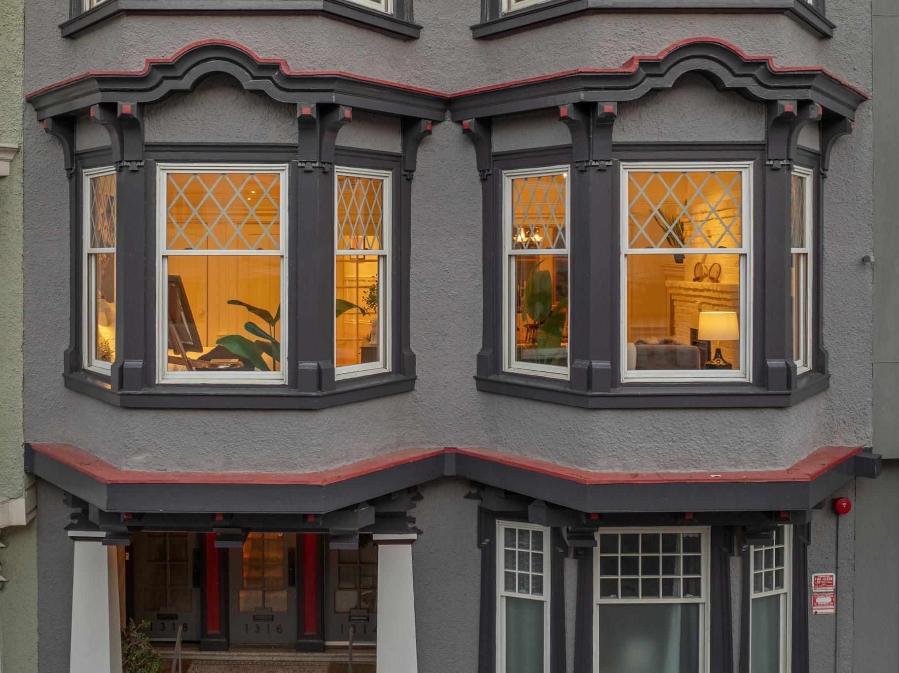 Detail Gallery Image 5 of 52 For 1316 Taylor Street, San Francisco,  CA 94108 - 4 Beds | 1/1 Baths