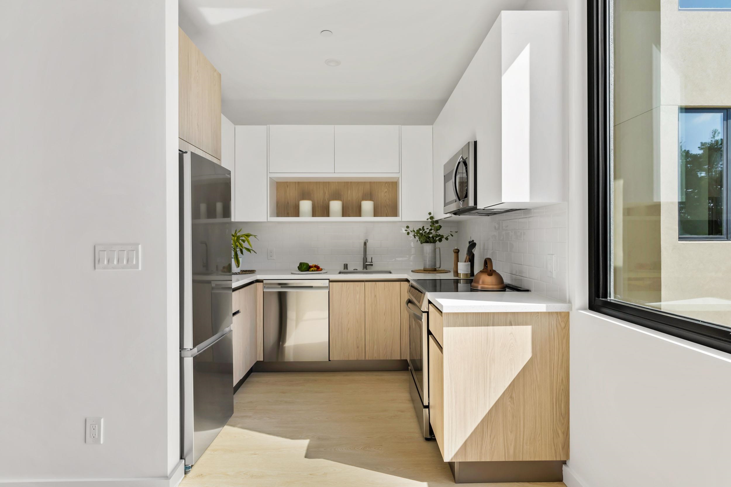 Detail Gallery Image 13 of 26 For 1235 Hampel St., Oakland,  CA 94602 - 3 Beds | 2 Baths