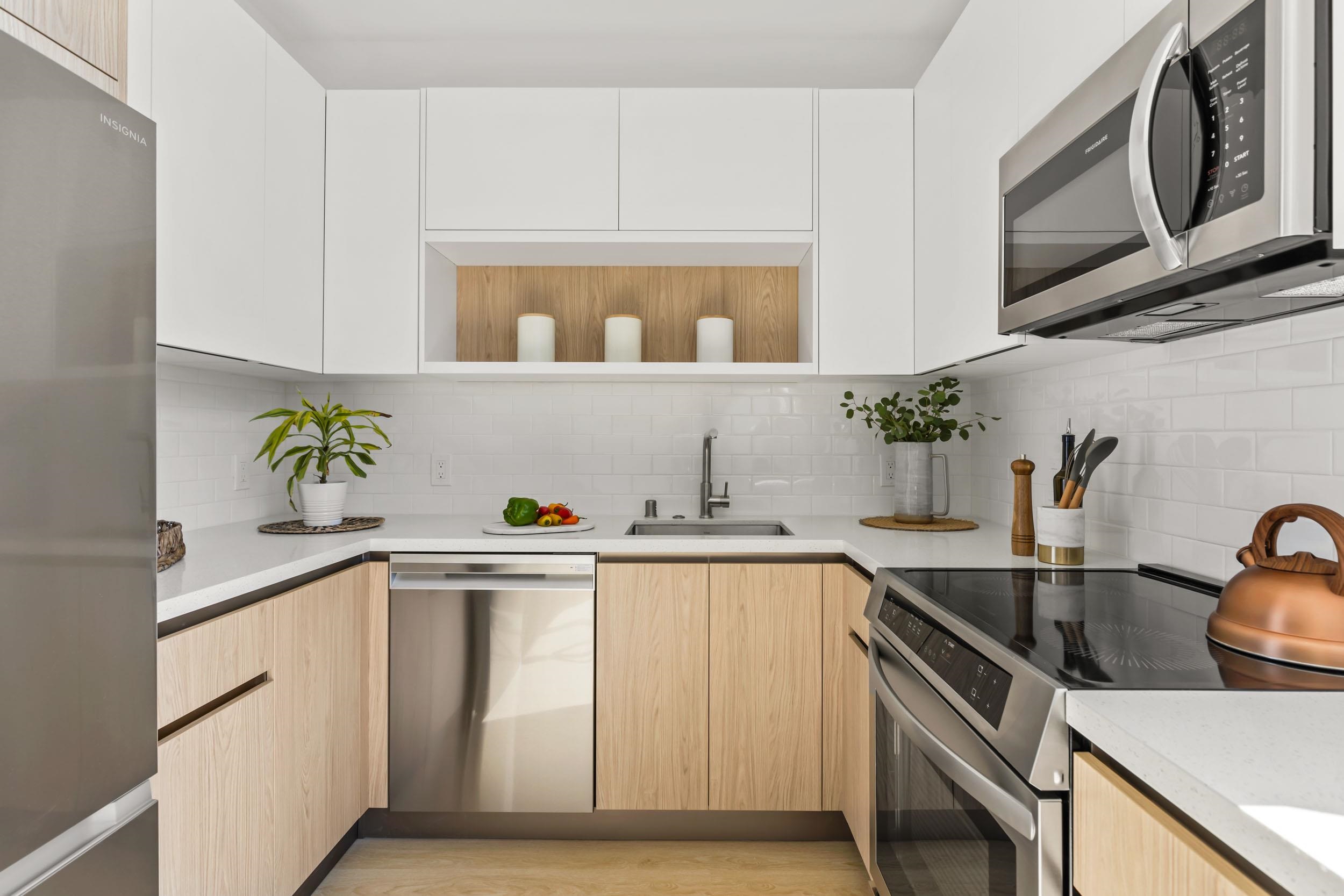 Detail Gallery Image 15 of 26 For 1235 Hampel St., Oakland,  CA 94602 - 3 Beds | 2 Baths