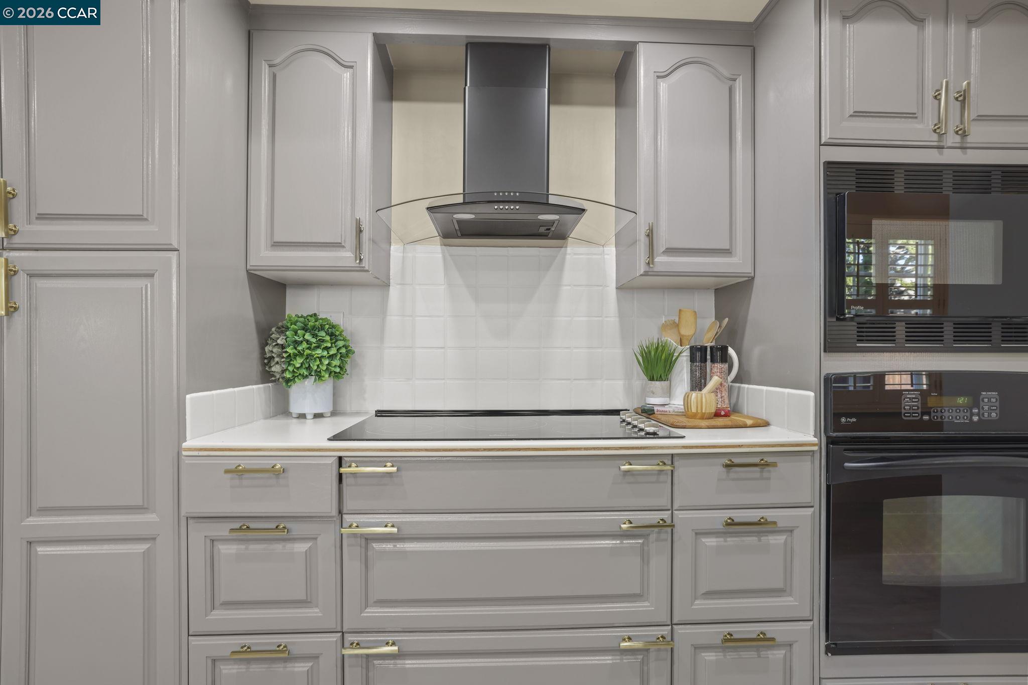 Detail Gallery Image 17 of 46 For 406 Mt Sequoia Ct, Clayton,  CA 94517 - 3 Beds | 2 Baths