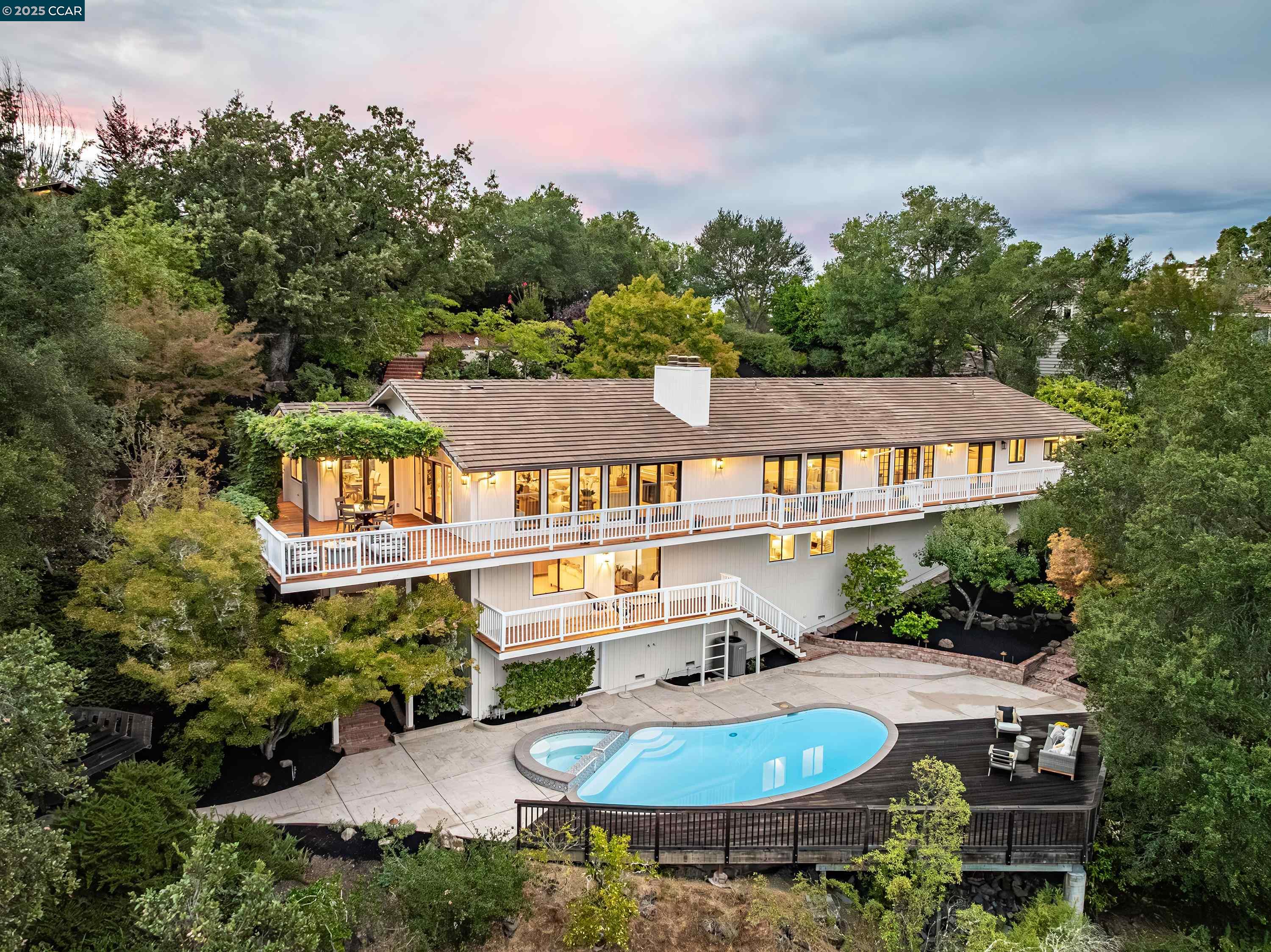 Front Image Thumbnail for CC41121888