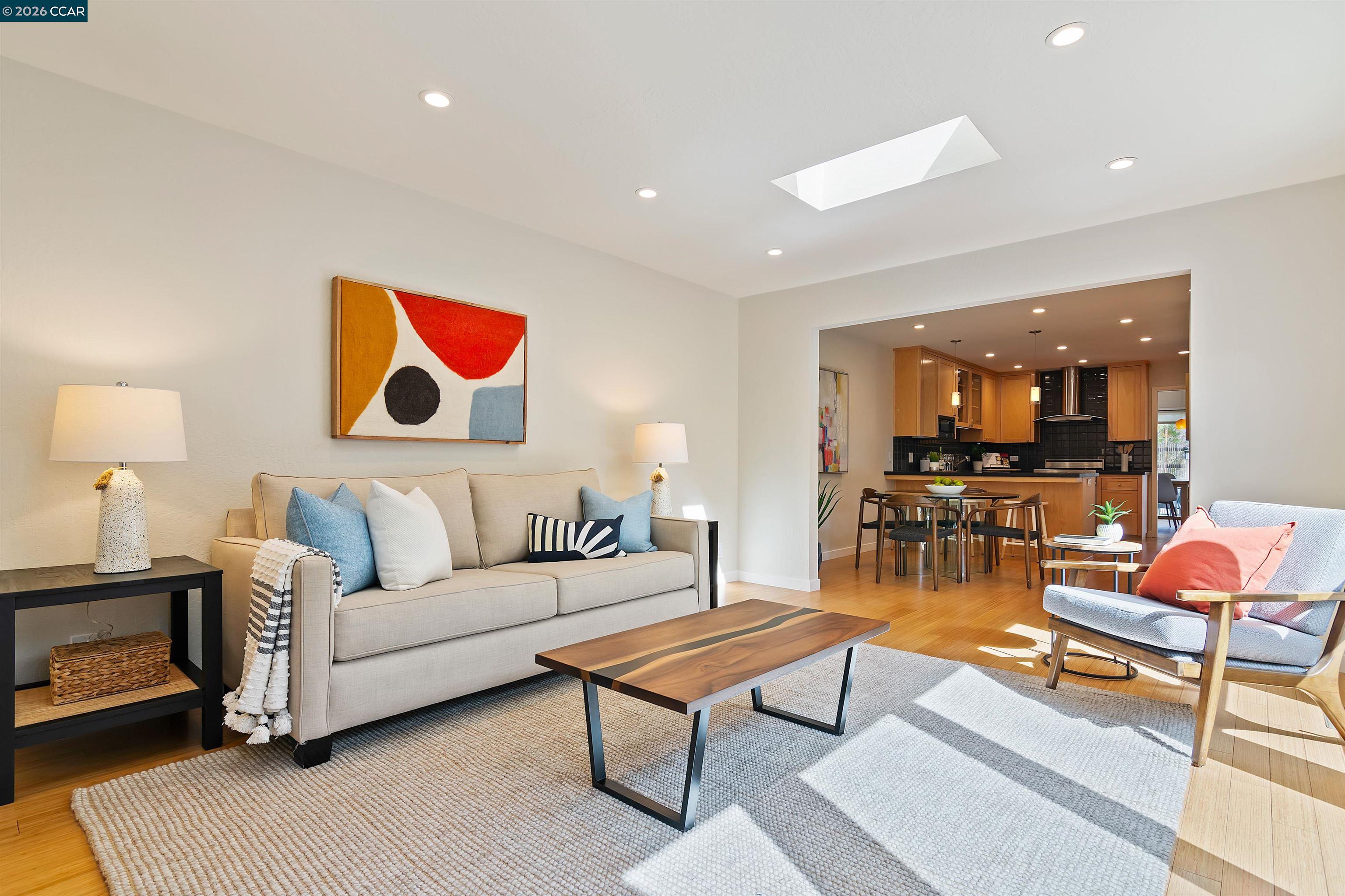 Detail Gallery Image 17 of 30 For 7 Doral Dr, Moraga,  CA 94556 - 2 Beds | 2/1 Baths