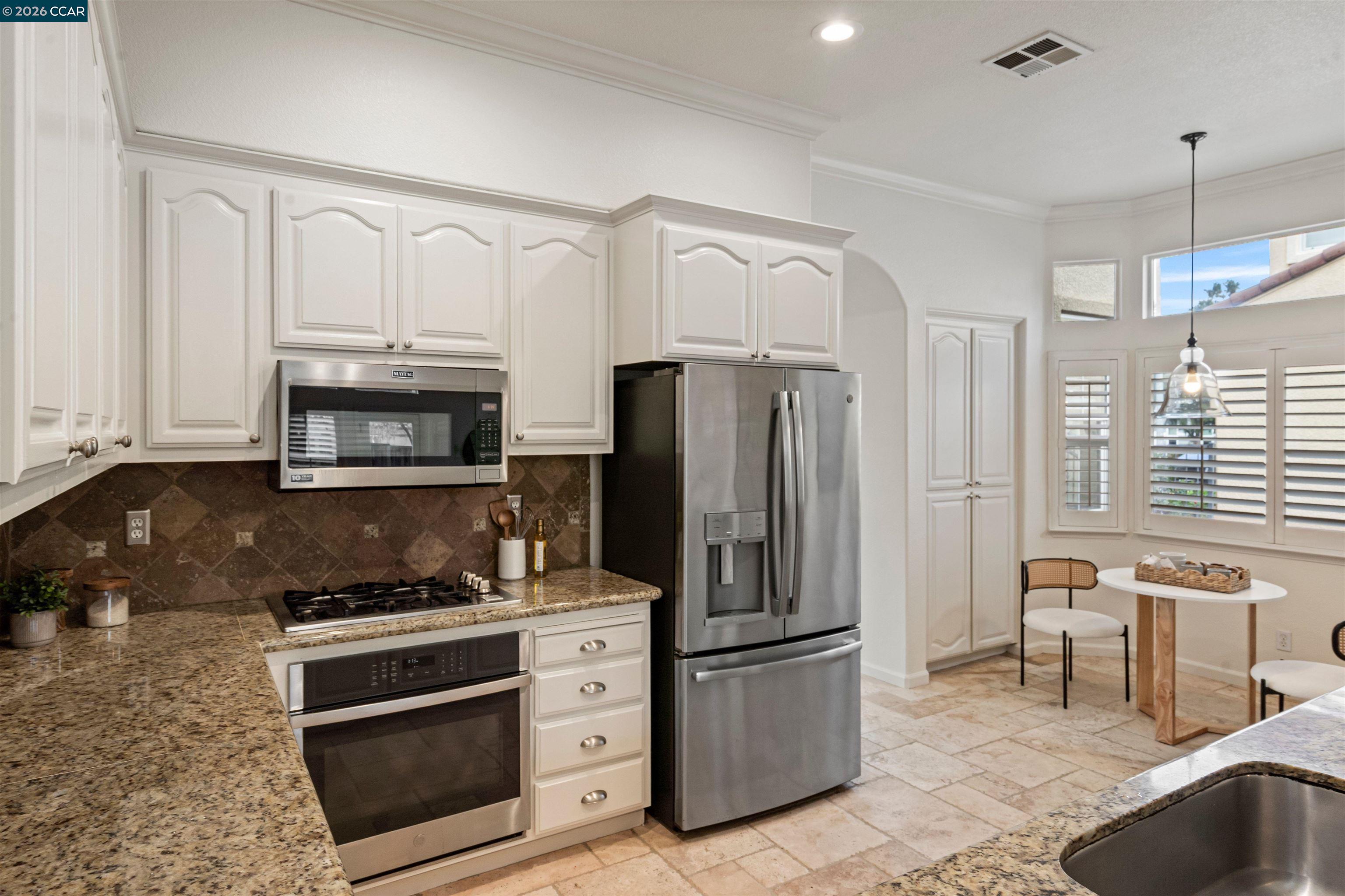 Detail Gallery Image 14 of 60 For 527 Gabriel Ct, Walnut Creek,  CA 94597 - 4 Beds | 2/1 Baths