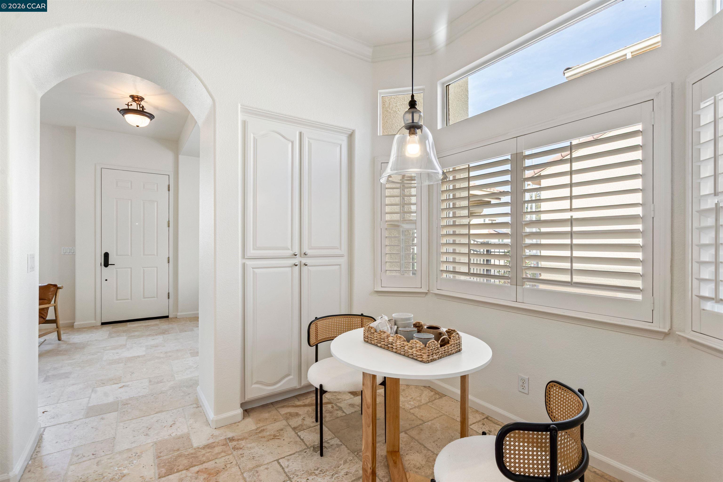 Detail Gallery Image 10 of 60 For 527 Gabriel Ct, Walnut Creek,  CA 94597 - 4 Beds | 2/1 Baths