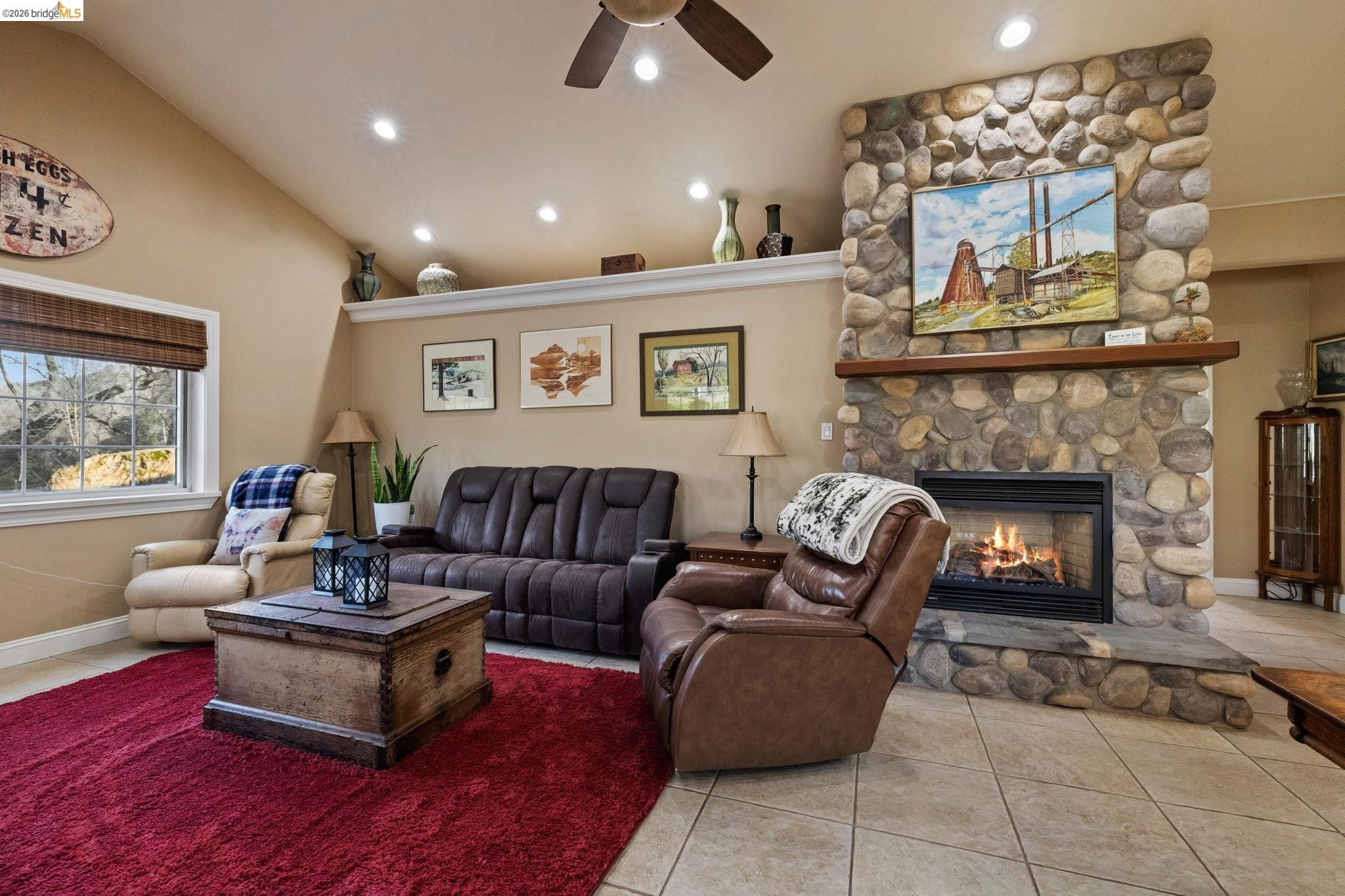 Detail Gallery Image 6 of 60 For 10177 Pulpit Rock Road, Jamestown,  CA 95327 - 2 Beds | 2 Baths