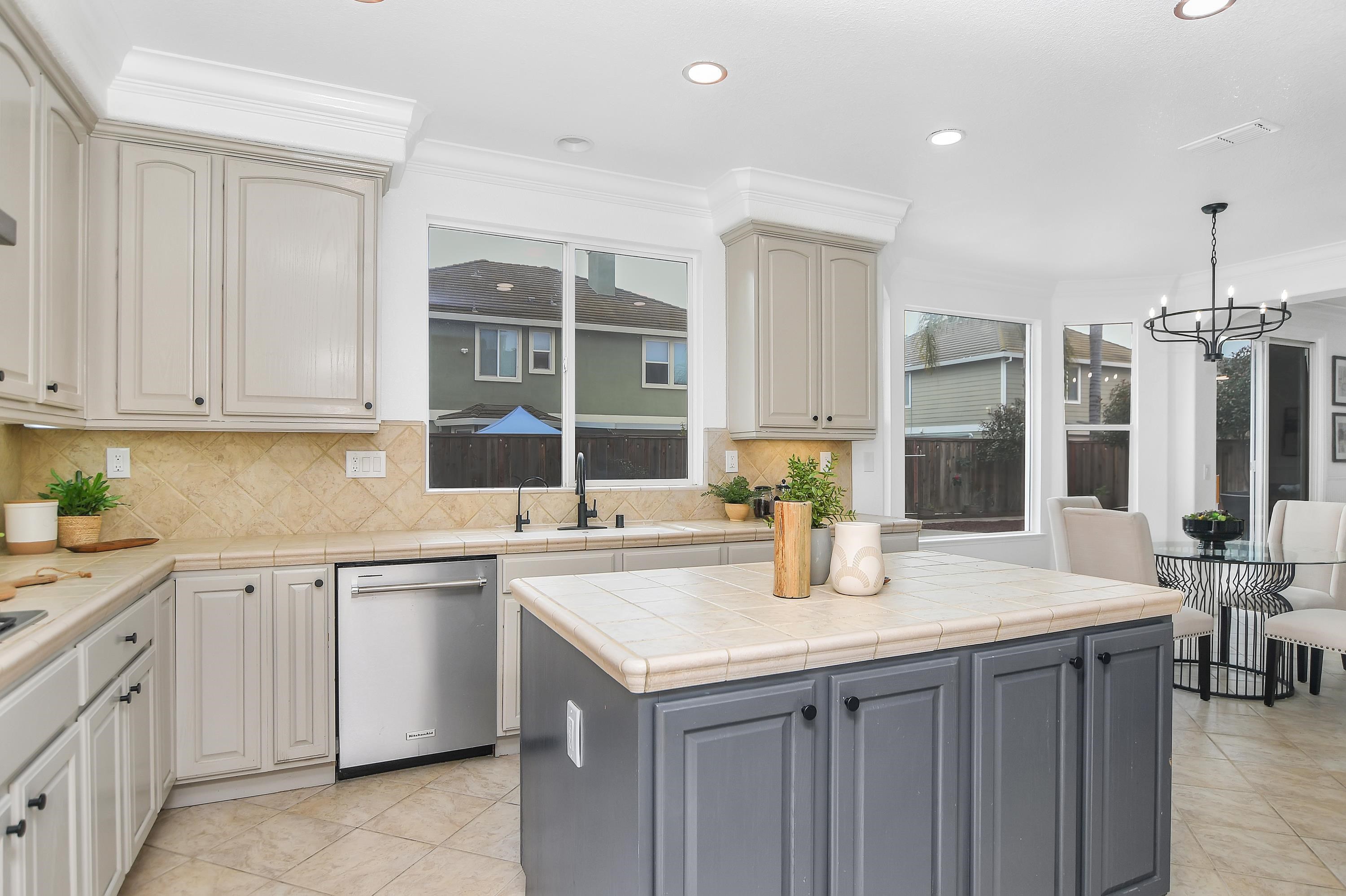 Detail Gallery Image 12 of 47 For 806 Atherton Blvd, Brentwood,  CA 94513 - 5 Beds | 3 Baths