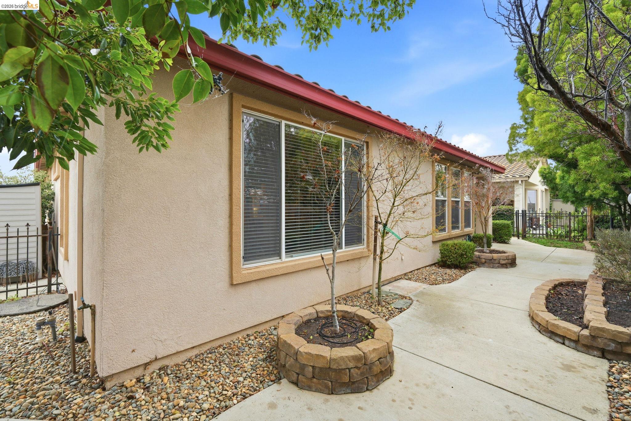 518 American Falls Dr, Rio Vista, CA, 94571
