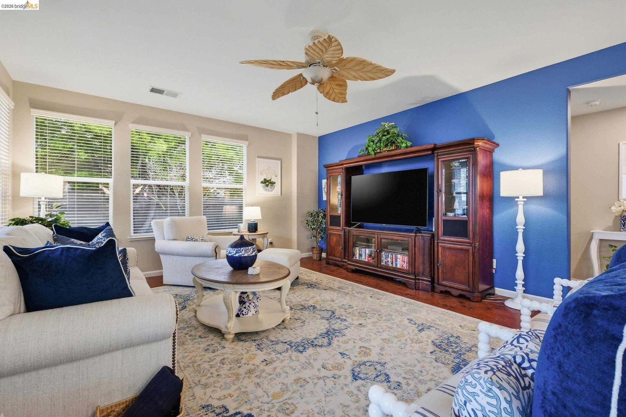 518 American Falls Dr, Rio Vista, CA, 94571