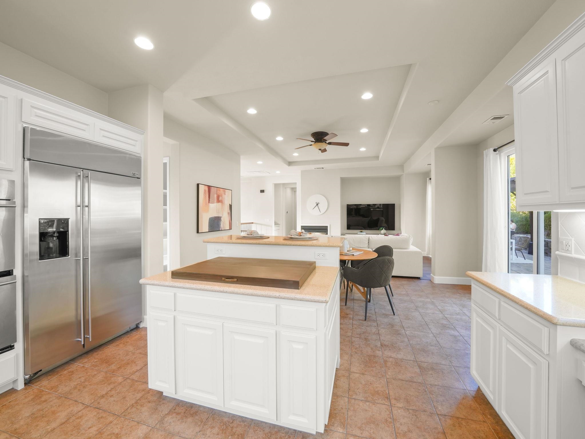 Detail Gallery Image 12 of 51 For 4040 Davenport Ln, Concord,  CA 94518 - 5 Beds | 3/1 Baths