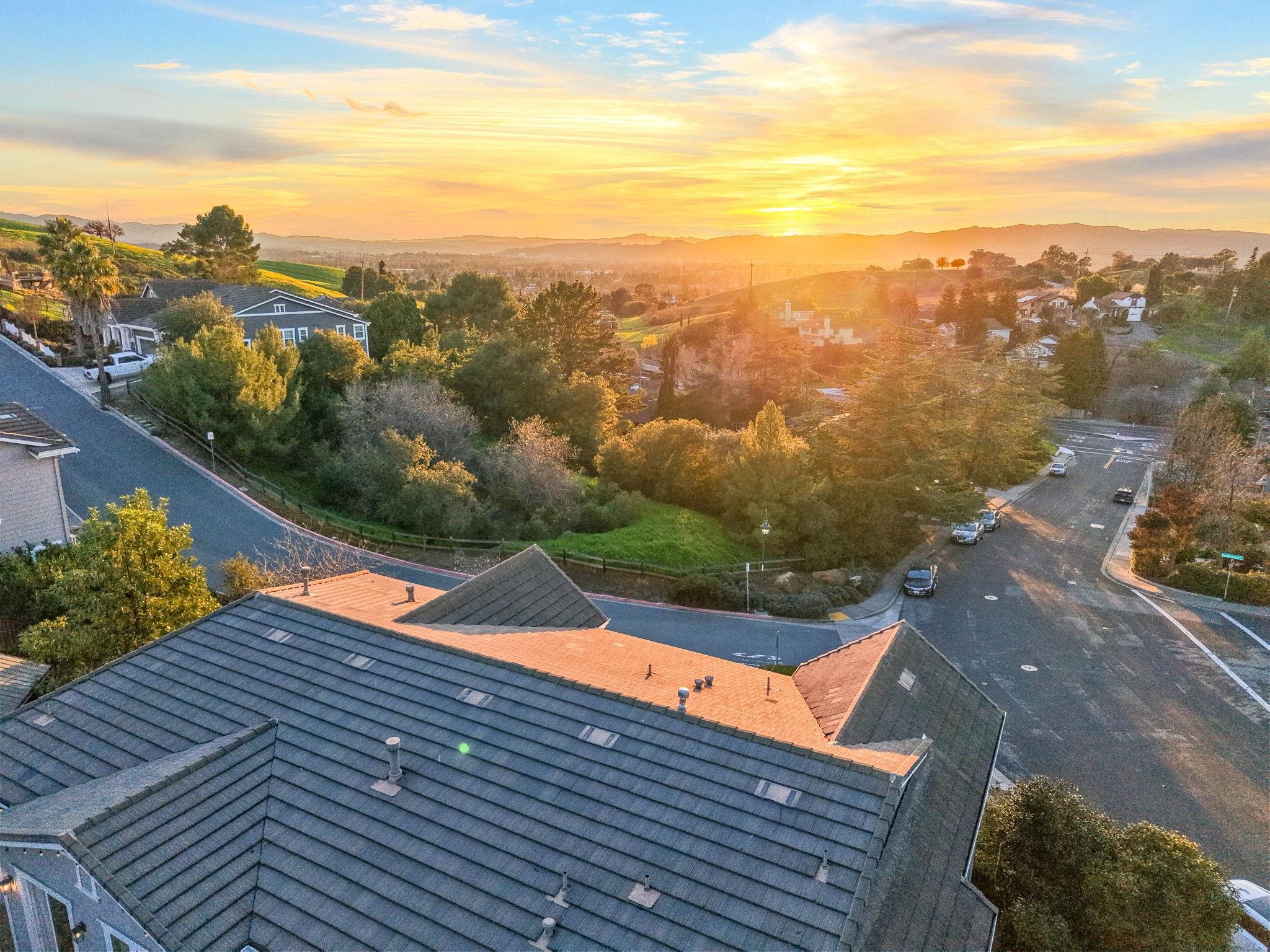 Detail Gallery Image 35 of 51 For 4040 Davenport Ln, Concord,  CA 94518 - 5 Beds | 3/1 Baths