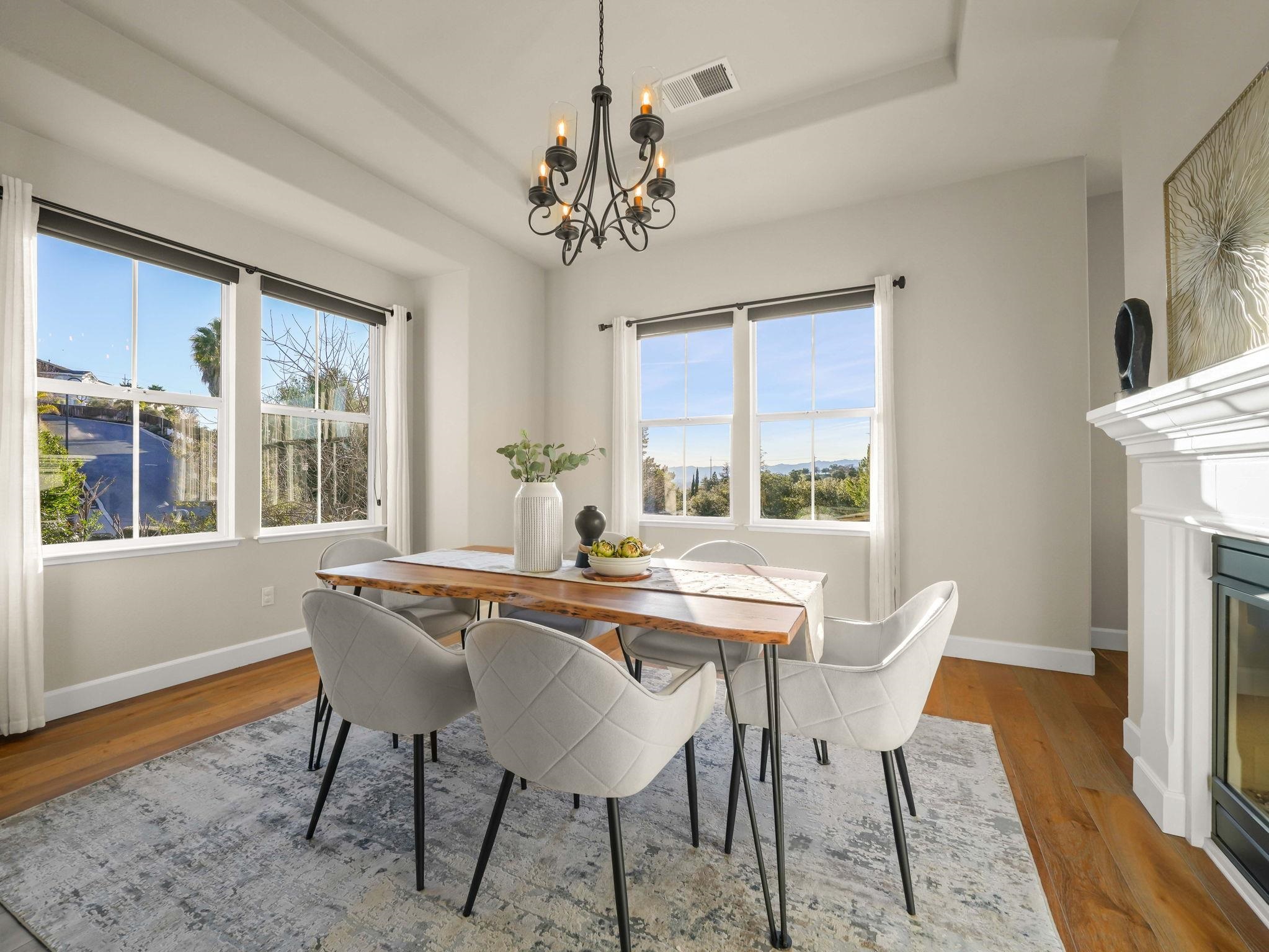 Detail Gallery Image 6 of 51 For 4040 Davenport Ln, Concord,  CA 94518 - 5 Beds | 3/1 Baths