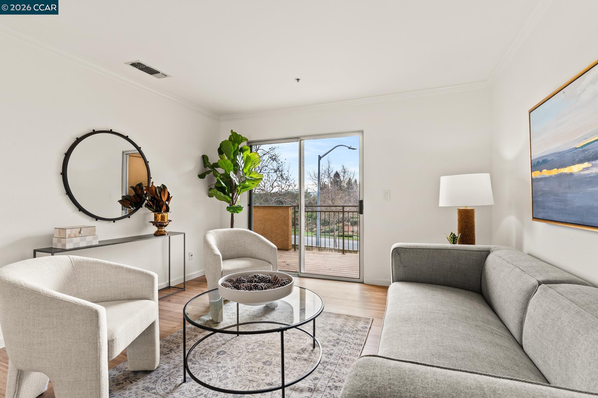 Photo #2: 41121910 Listing: Photo #2