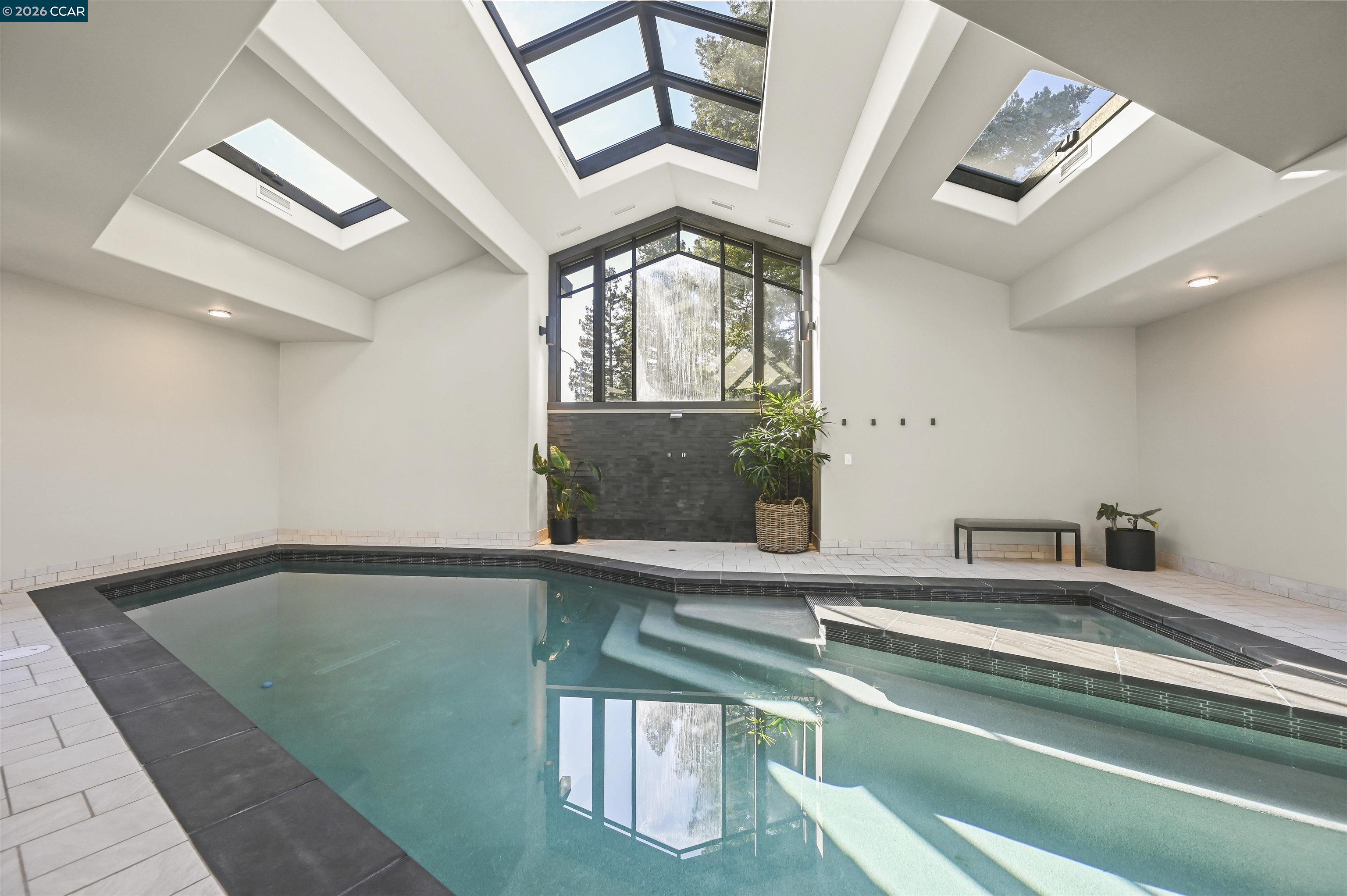 Detail Gallery Image 31 of 47 For 3284 Surmont Dr, Lafayette,  CA 94549 - 4 Beds | 3/1 Baths