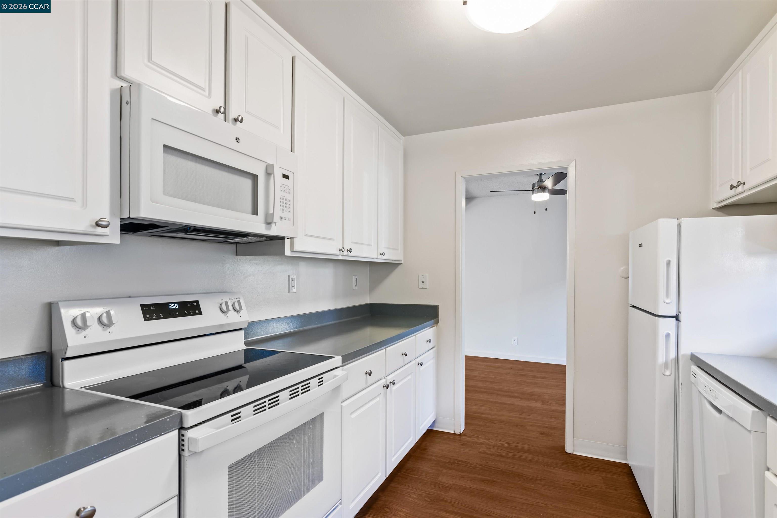 Detail Gallery Image 20 of 36 For 238-240 Camelback Rd, Pleasant Hill,  CA 94523 - – Beds | – Baths