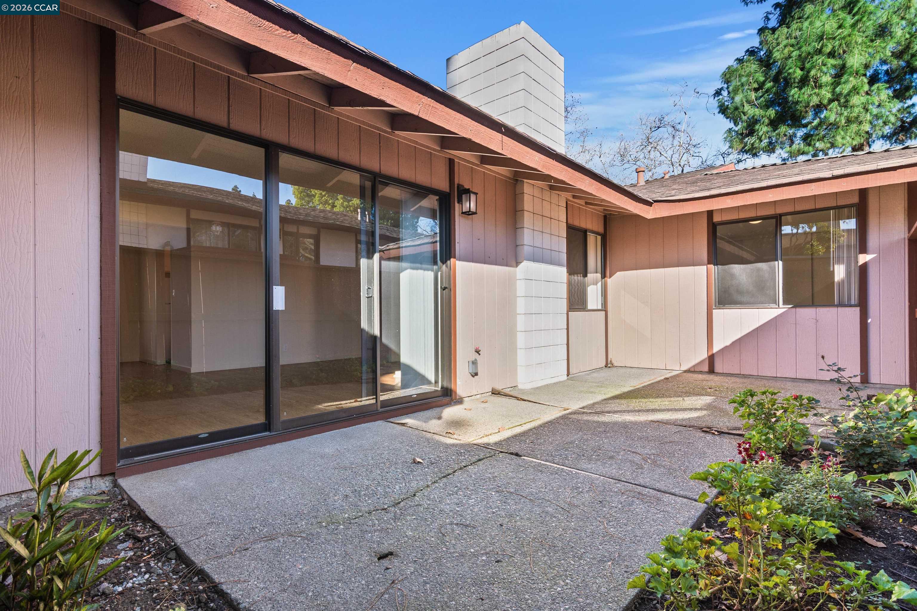 238-240 Camelback Rd, Pleasant Hill, CA, 94523