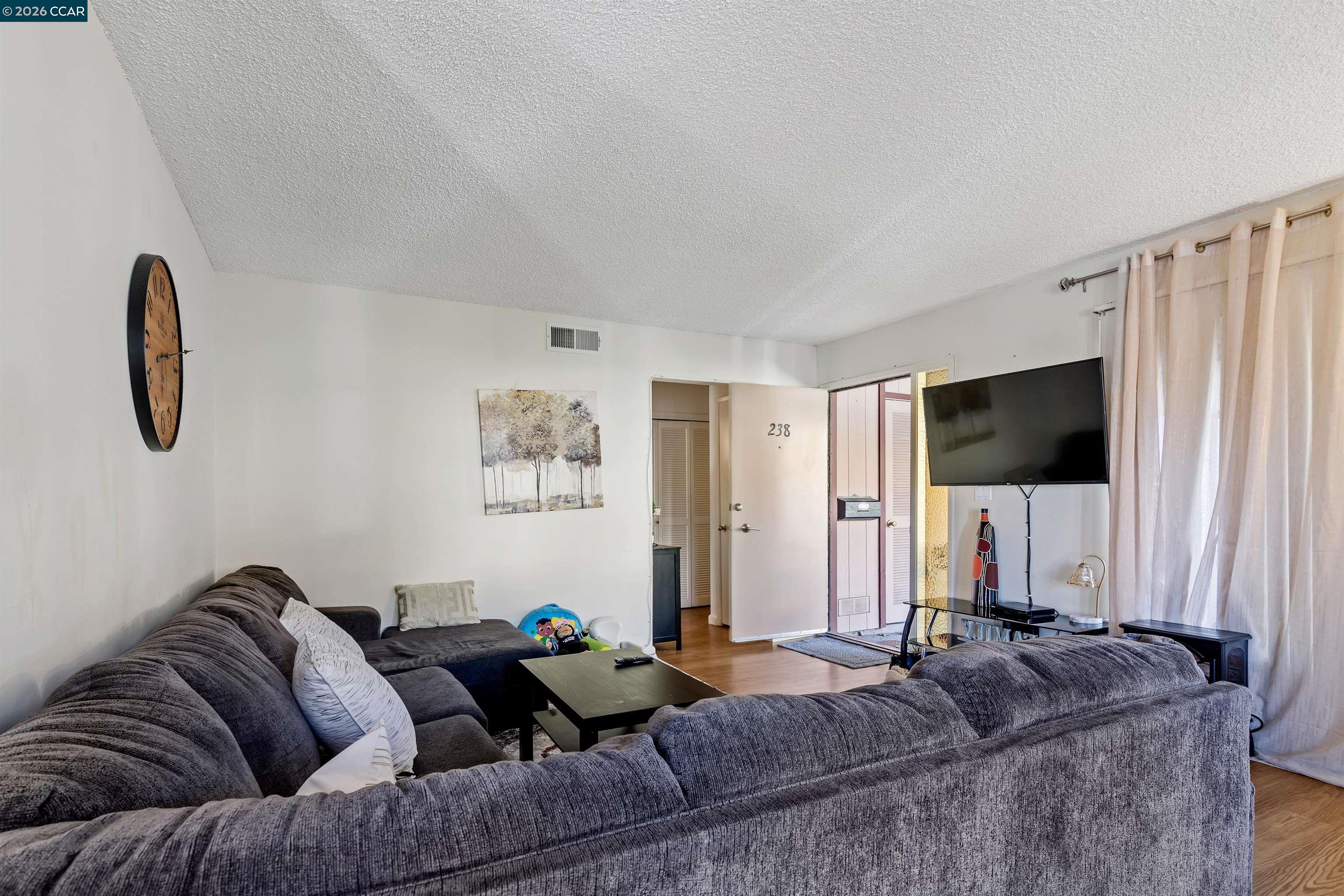 238-240 Camelback Rd, Pleasant Hill, CA, 94523