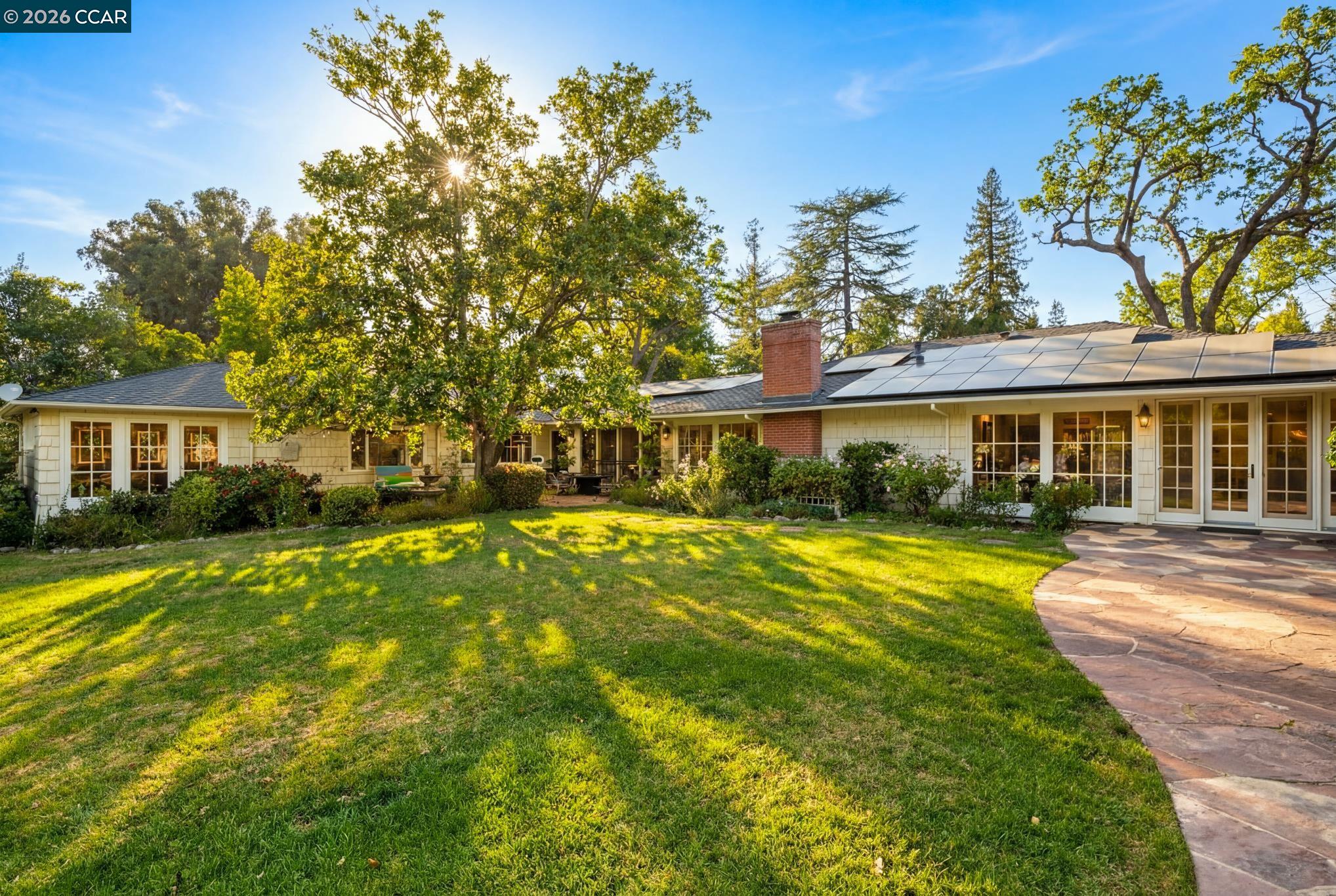 Detail Gallery Image 20 of 27 For 1720 Alameda Diablo, Diablo,  CA 94528 - 8 Beds | 7/3 Baths