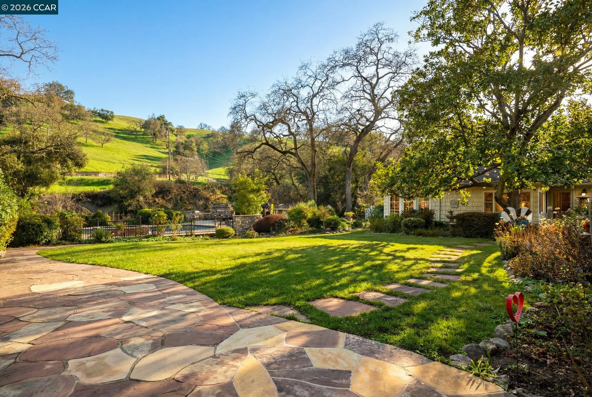 Detail Gallery Image 21 of 27 For 1720 Alameda Diablo, Diablo,  CA 94528 - 8 Beds | 7/3 Baths