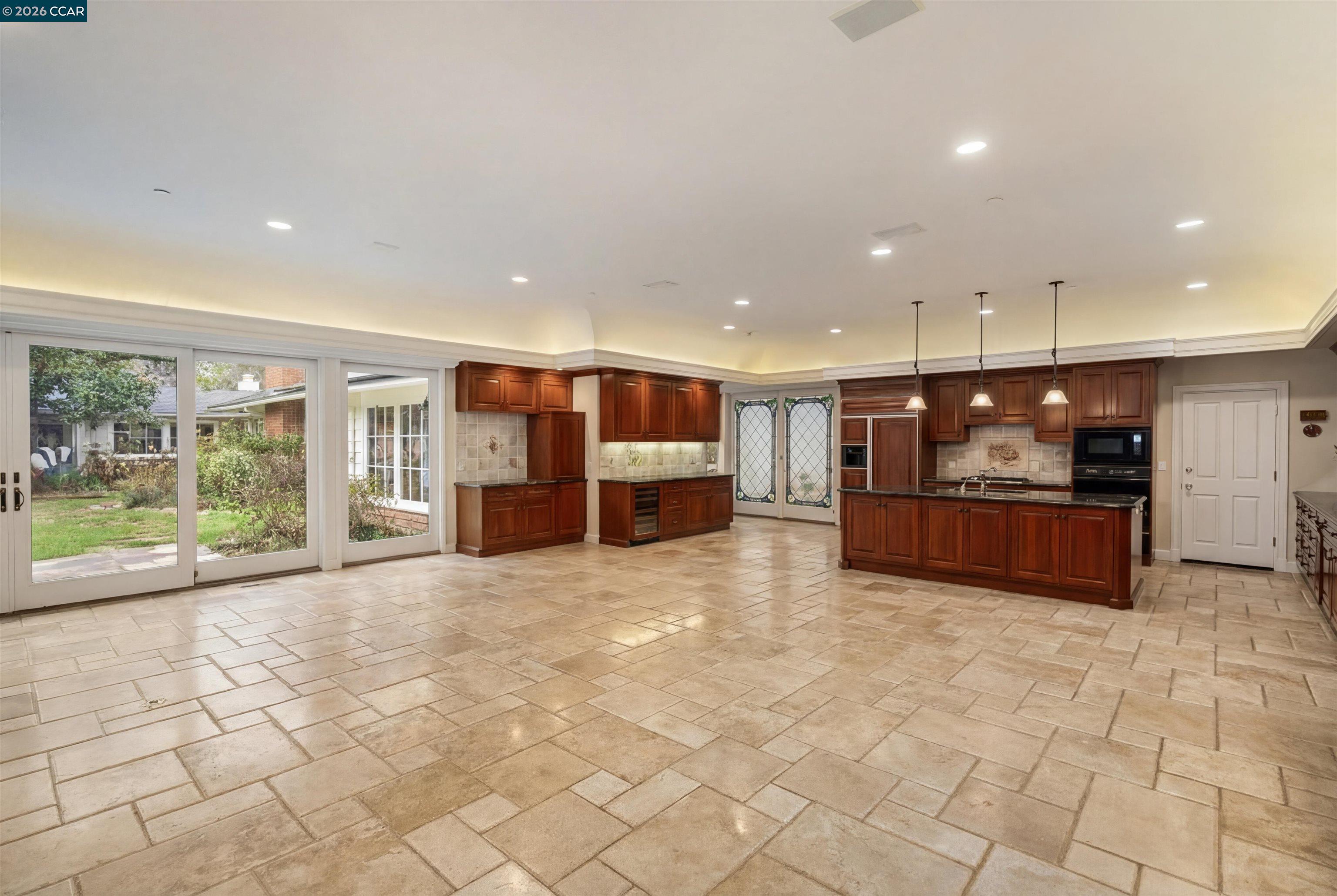 Detail Gallery Image 6 of 27 For 1720 Alameda Diablo, Diablo,  CA 94528 - 8 Beds | 7/3 Baths