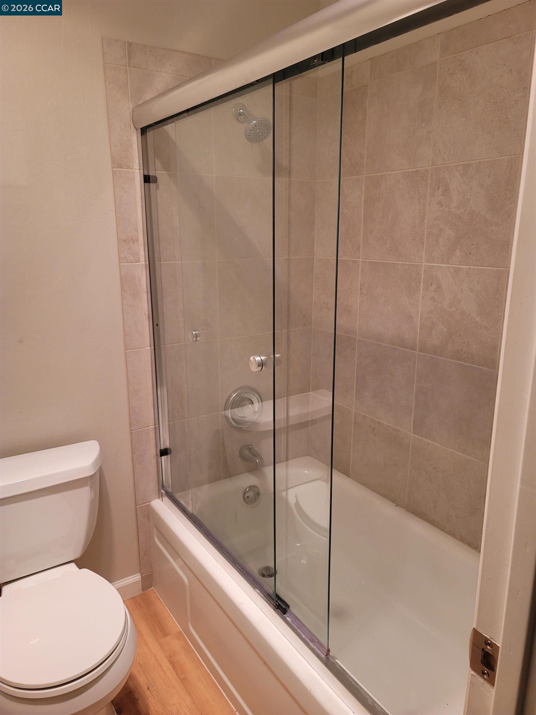 Photo #9: 41121933 Listing: Photo #9