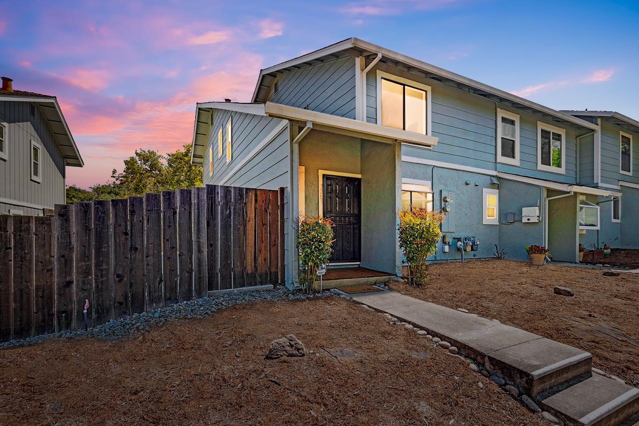 Detail Gallery Image 5 of 58 For 3285 Monika Ln, Hayward,  CA 94541 - 2 Beds | 1/1 Baths