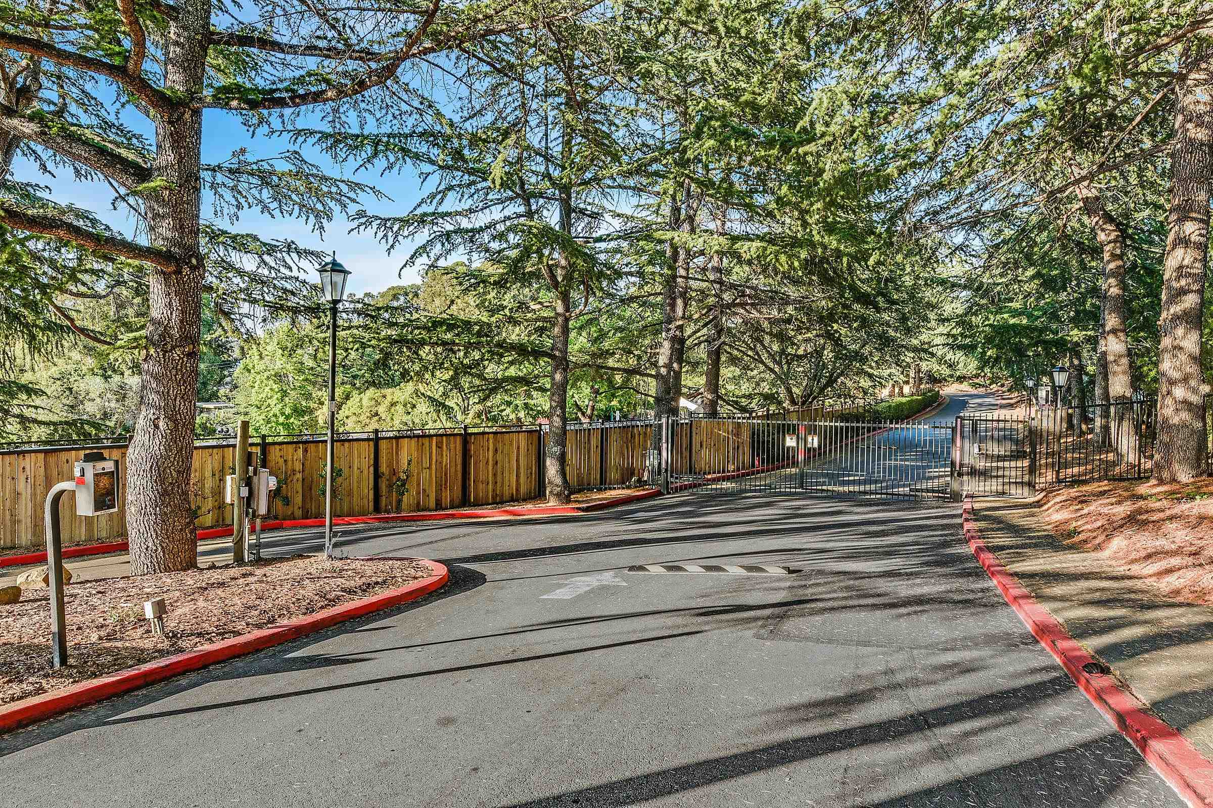 Detail Gallery Image 51 of 58 For 3285 Monika Ln, Hayward,  CA 94541 - 2 Beds | 1/1 Baths