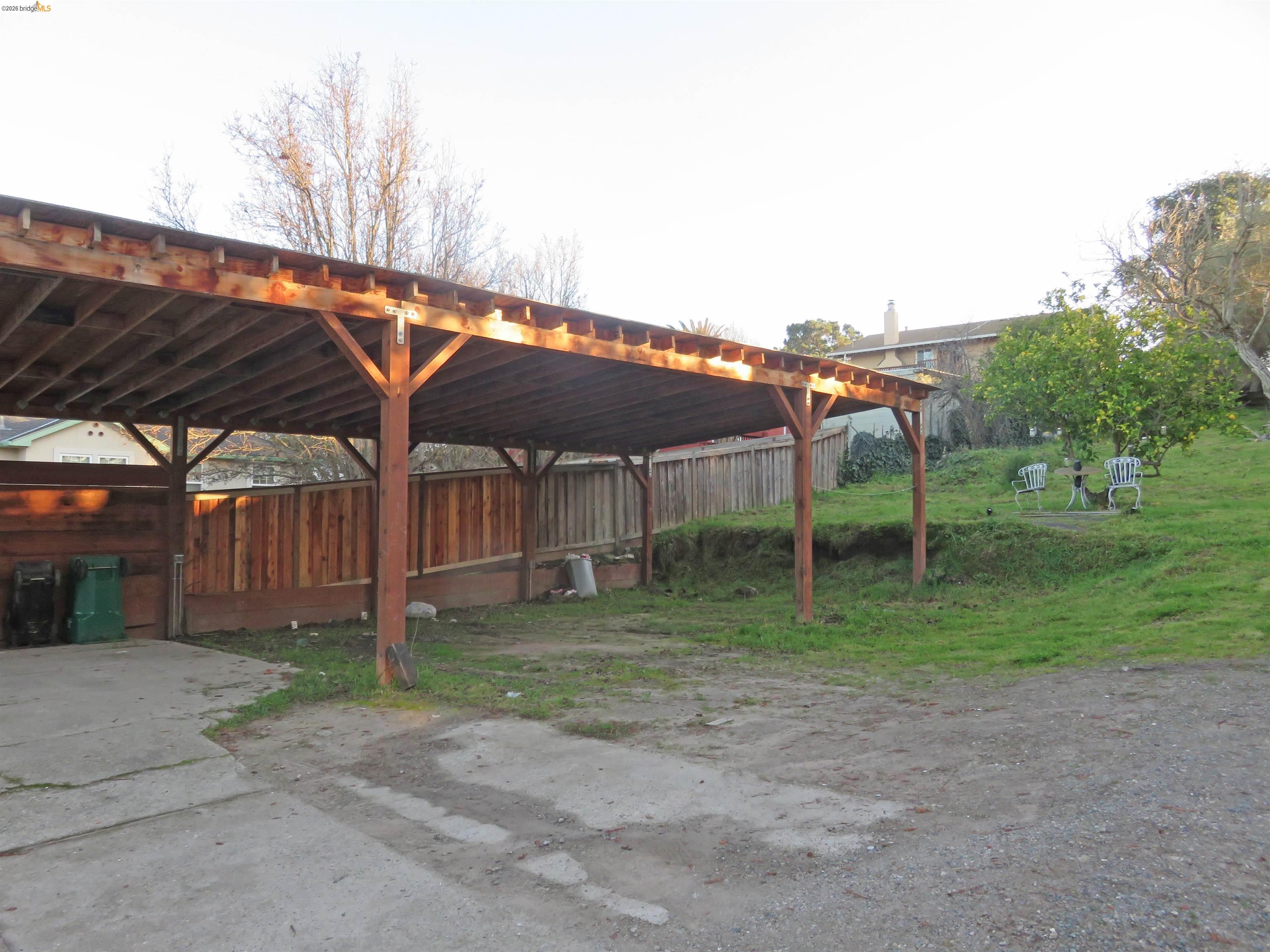 Detail Gallery Image 3 of 21 For 1731 San Pablo Ave, Pinole,  CA 94564 - 2 Beds | 1 Baths