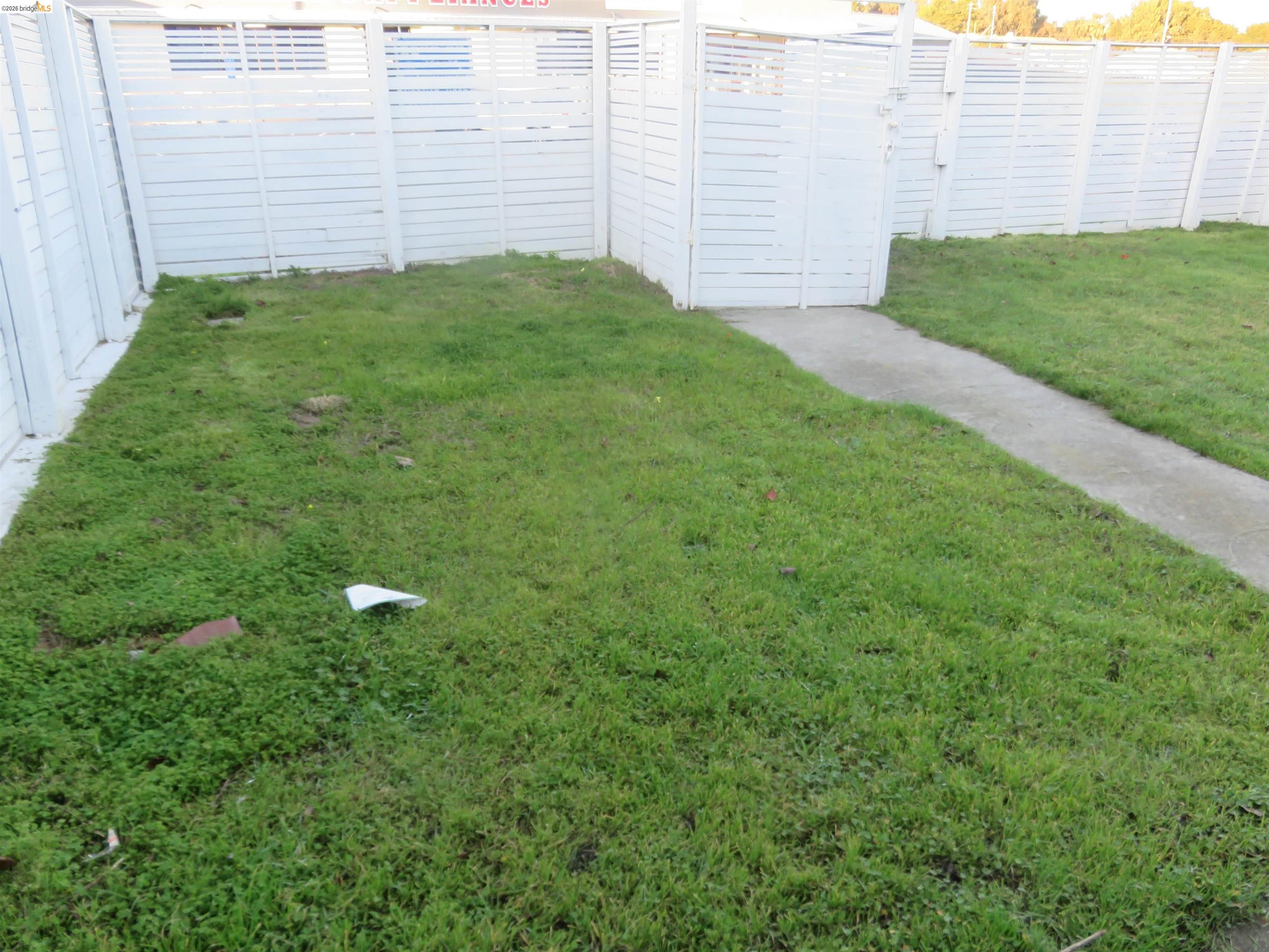 Detail Gallery Image 5 of 21 For 1731 San Pablo Ave, Pinole,  CA 94564 - 2 Beds | 1 Baths