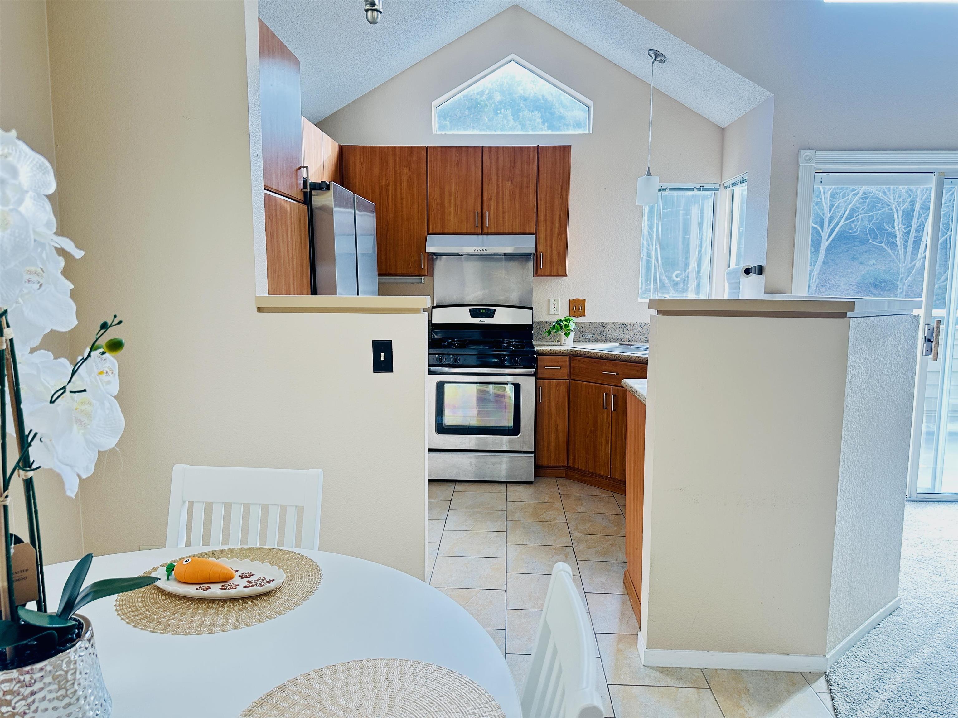 Detail Gallery Image 20 of 56 For 161 Seaway Ct, Hercules,  CA 94547 - 2 Beds | 2 Baths