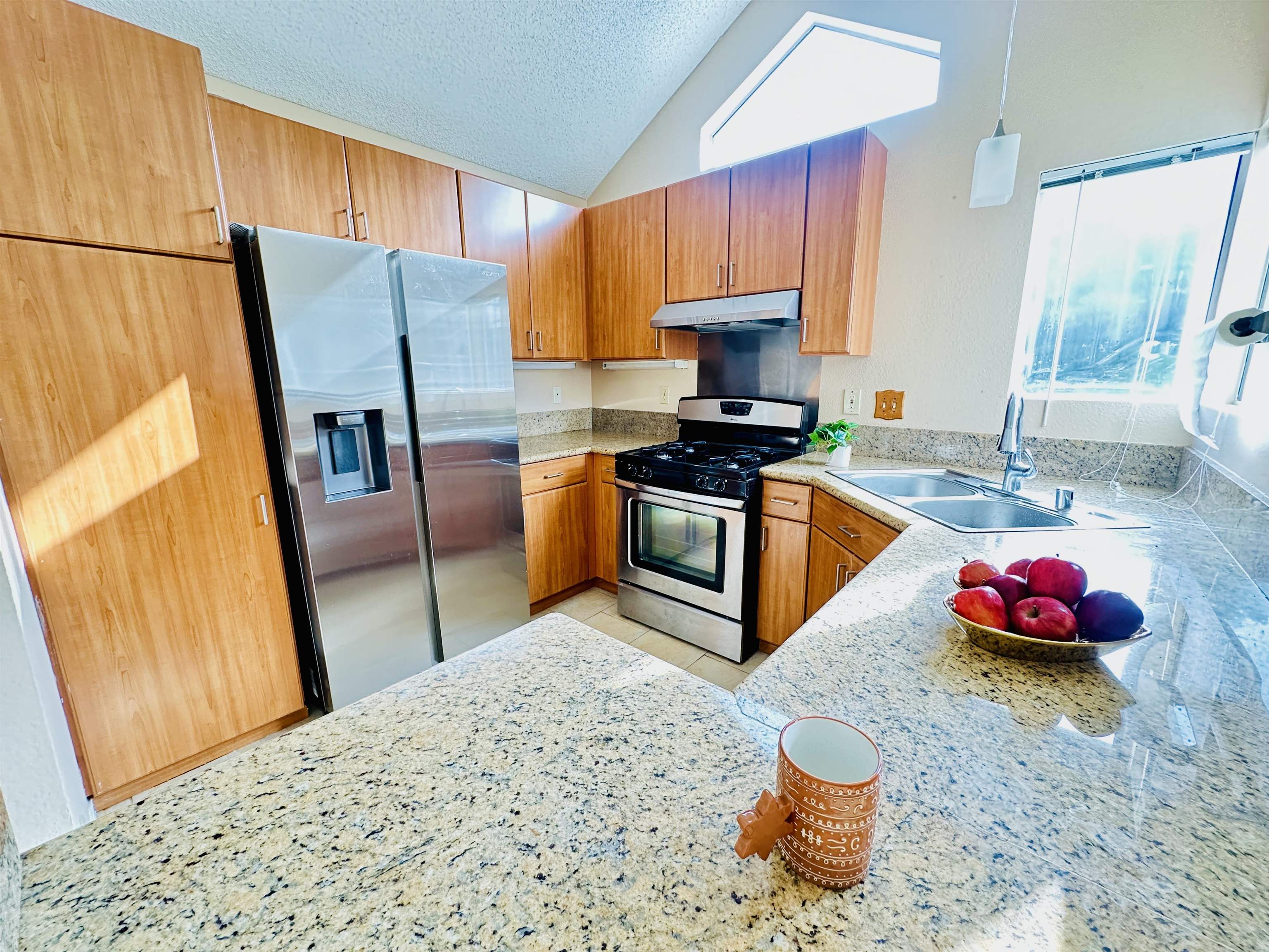 Detail Gallery Image 25 of 56 For 161 Seaway Ct, Hercules,  CA 94547 - 2 Beds | 2 Baths